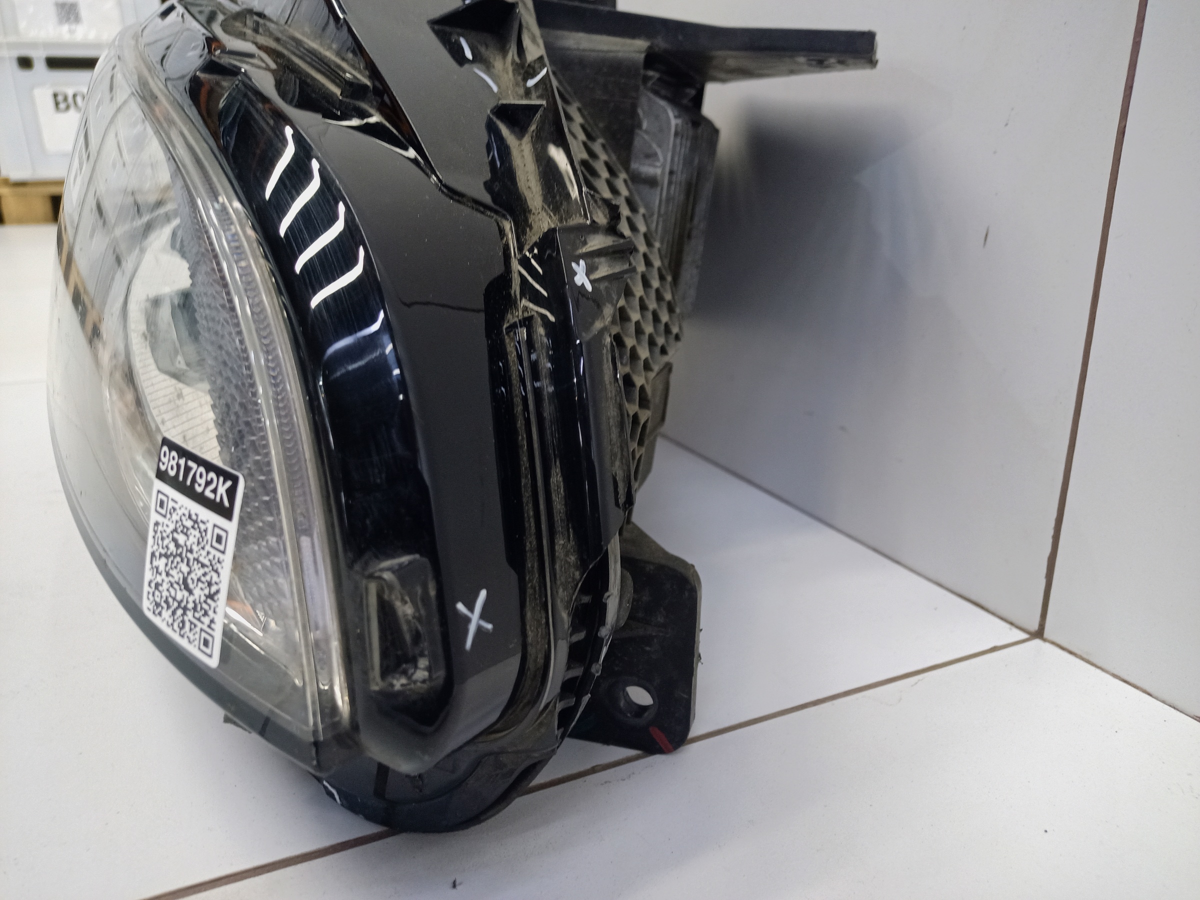 Фара передняя правая Wey 80 LED