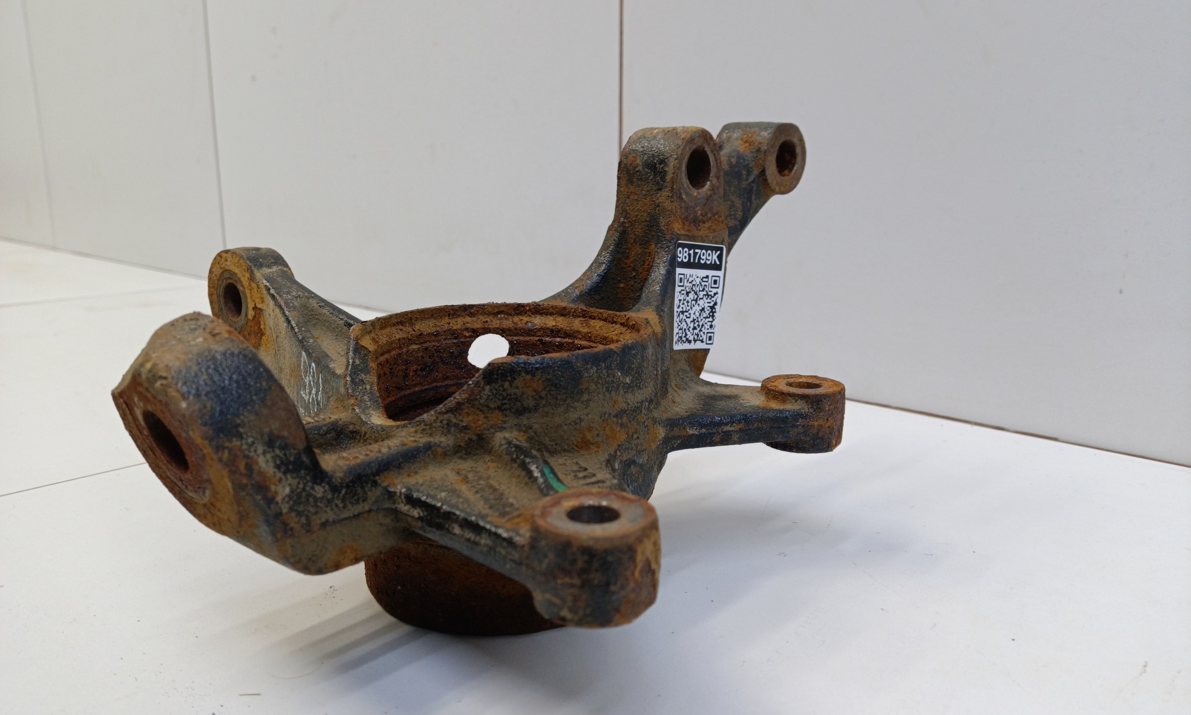 Кулак поворотный передний левый Chery Tiggo 4 Pro