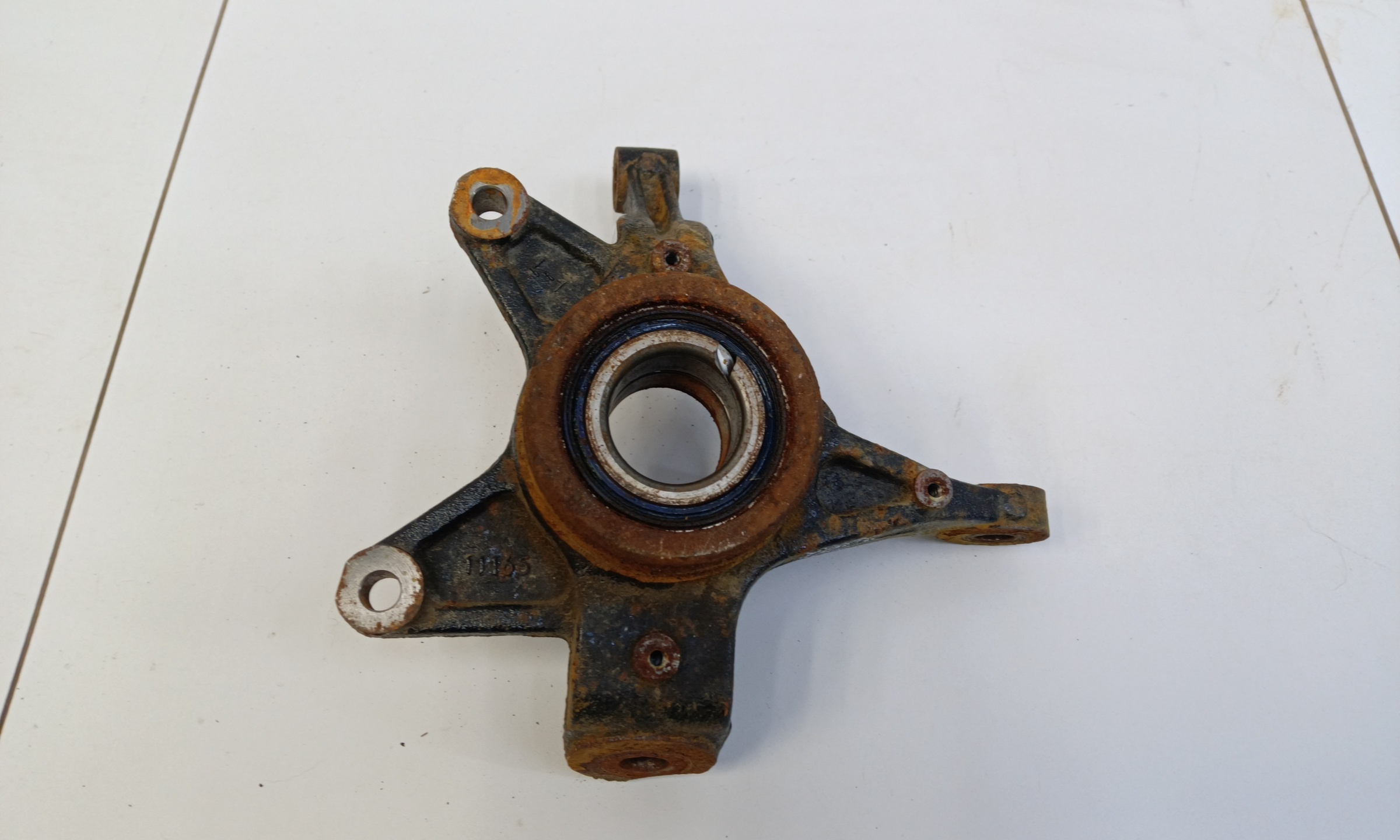 Кулак поворотный передний левый Chery Tiggo 4 Pro