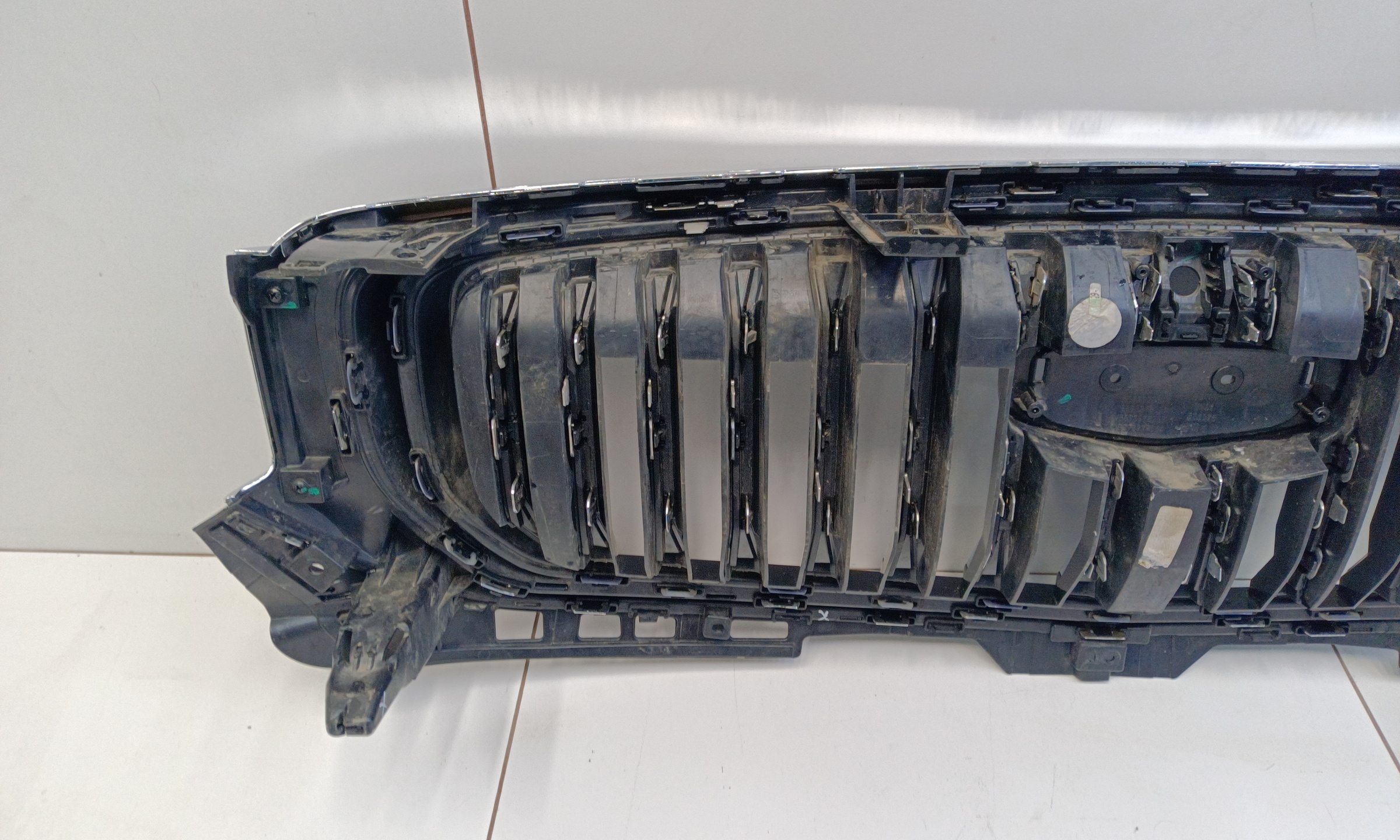 Решетка радиатора Geely Monjaro