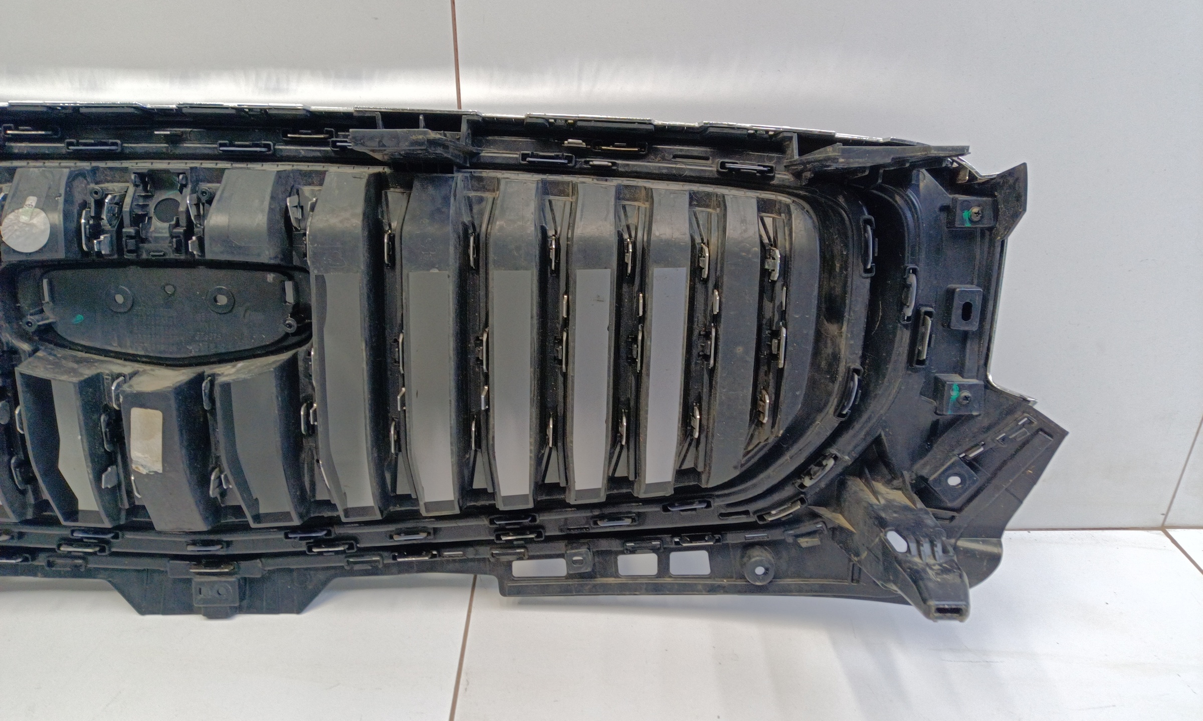 Решетка радиатора Geely Monjaro