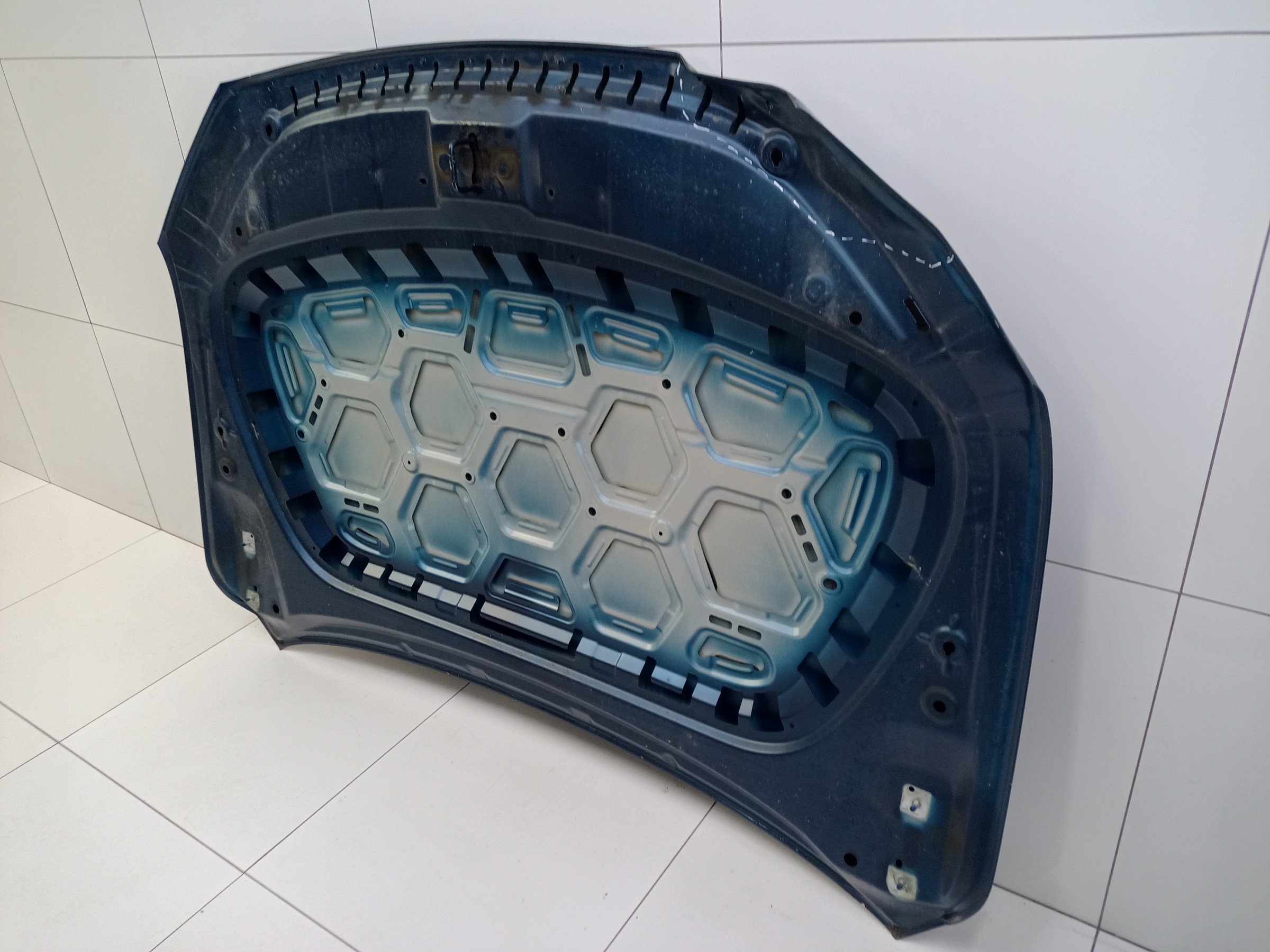 Капот Geely Monjaro