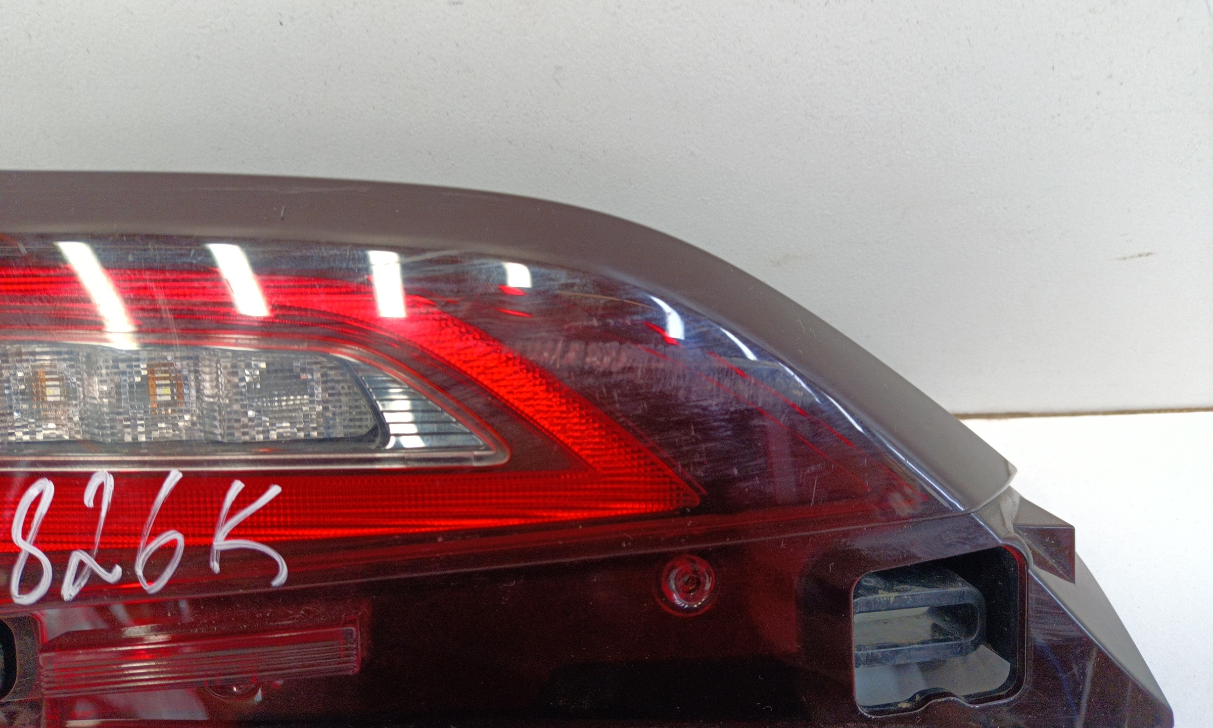 Фонарь задний правый внутренний Mazda 6 GJ Restail 2 Sedan