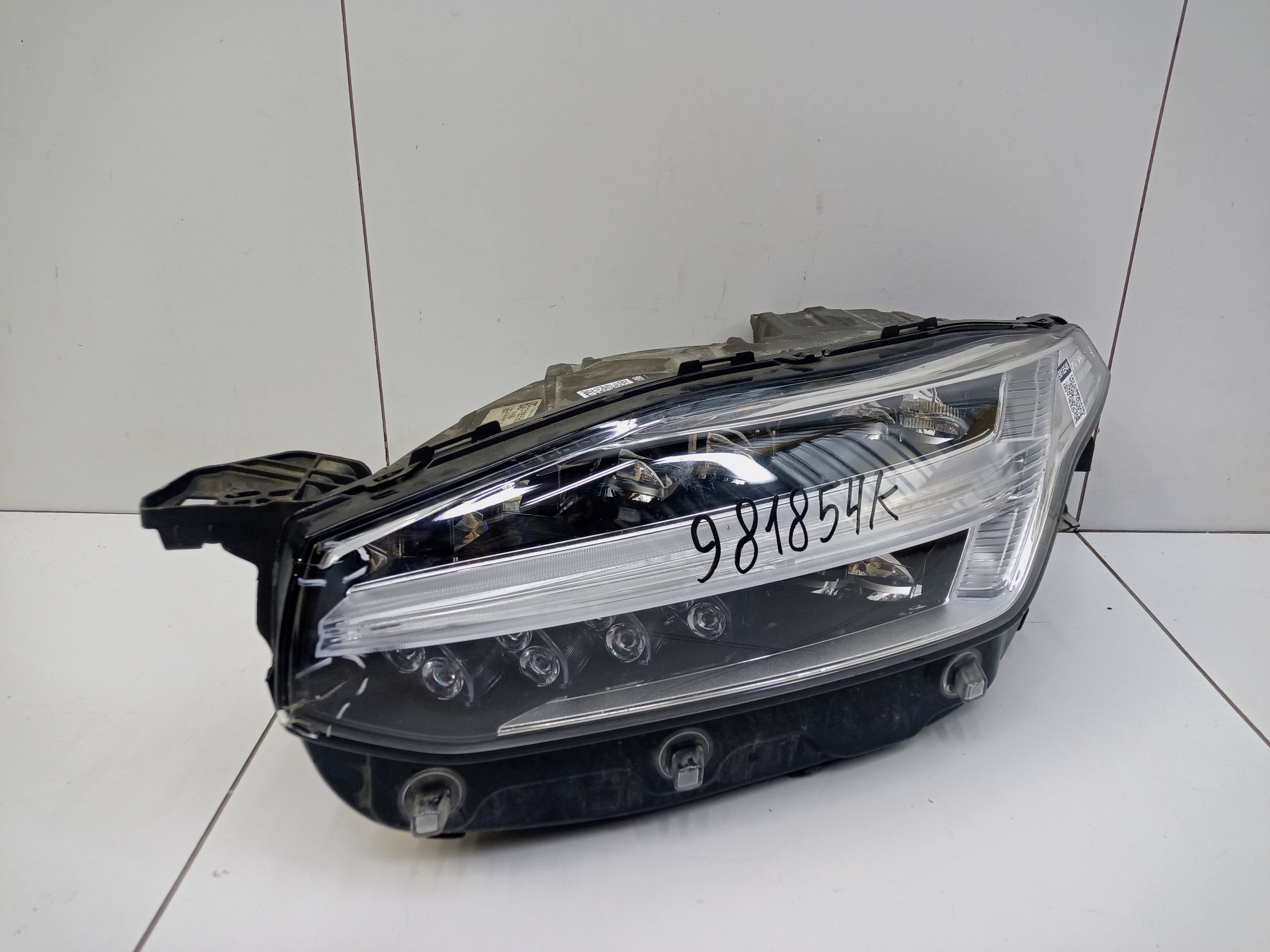 Фара передняя левая Volvo XC90 2 LED
