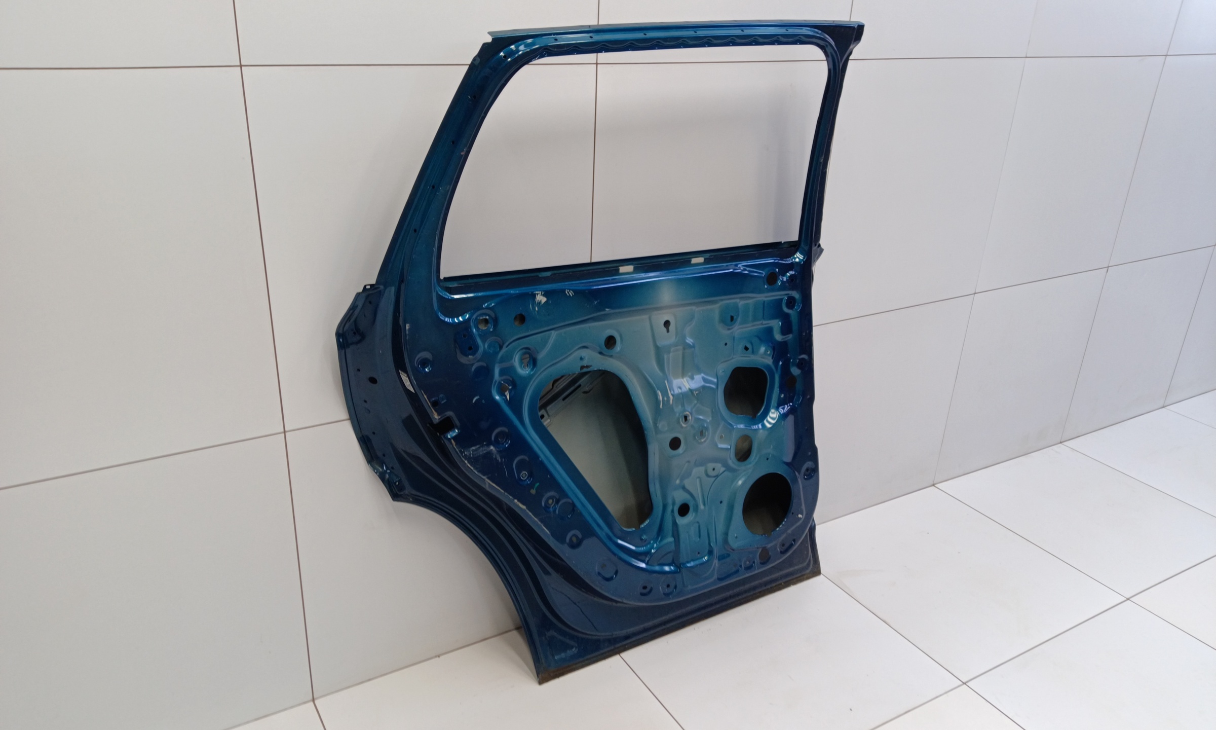Дверь задняя левая Geely Monjaro