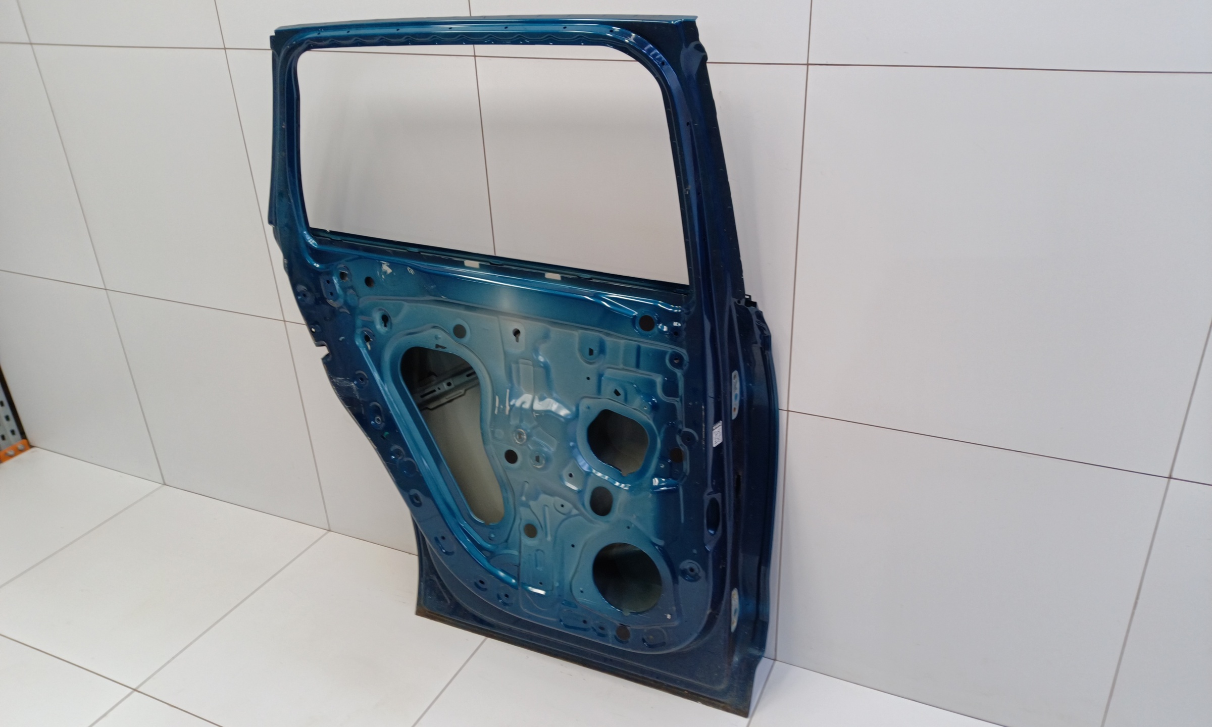 Дверь задняя левая Geely Monjaro