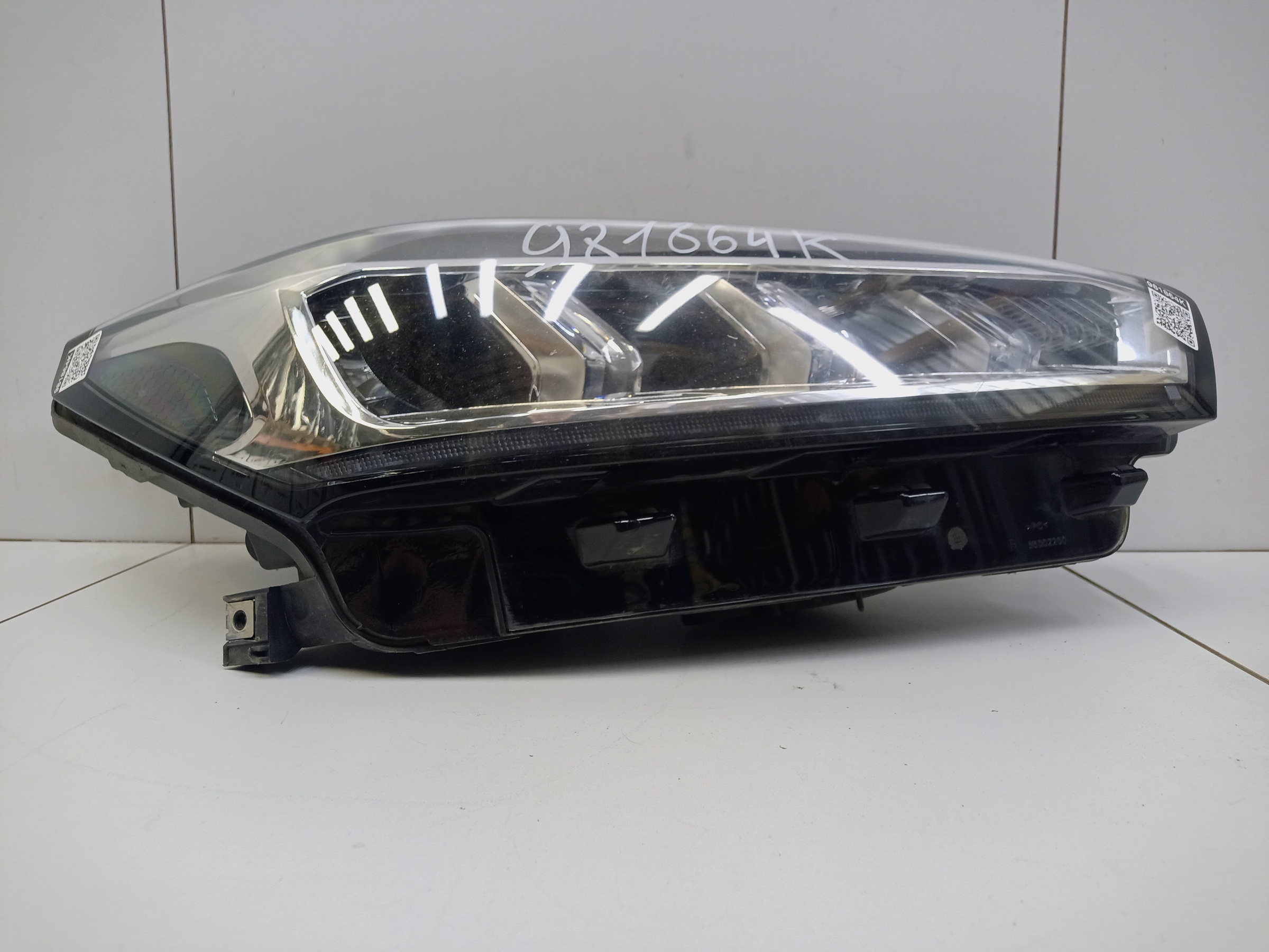 Фара передняя правая Chery Tiggo 7 Pro LED