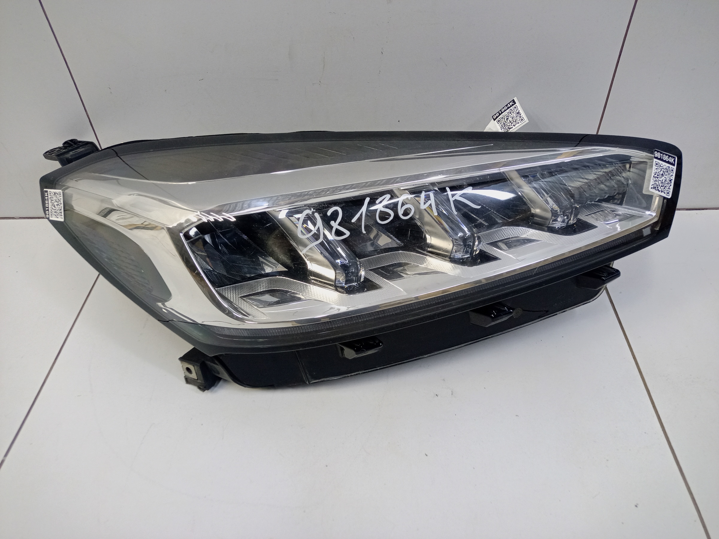 Фара передняя правая Chery Tiggo 7 Pro LED
