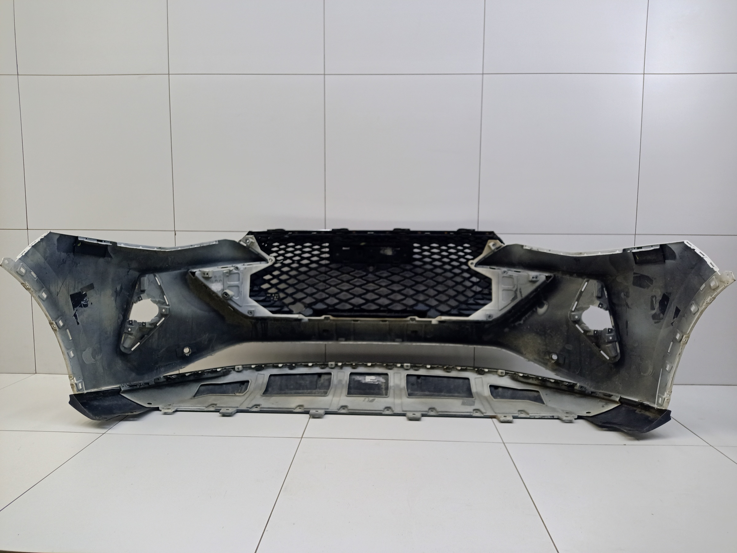 Бампер передний Haval F7 Restail