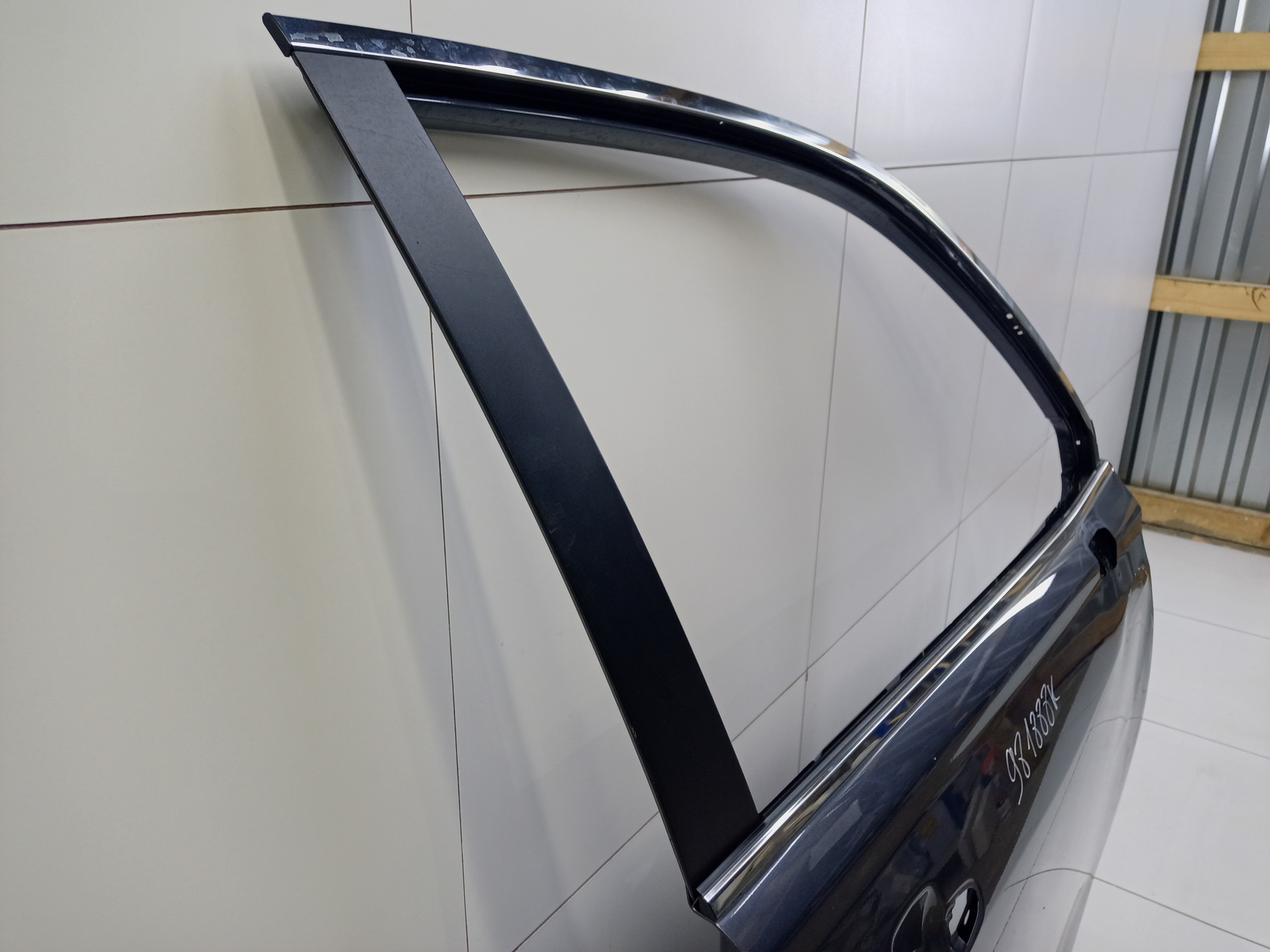 Дверь передняя правая Subaru Forester 5 SK