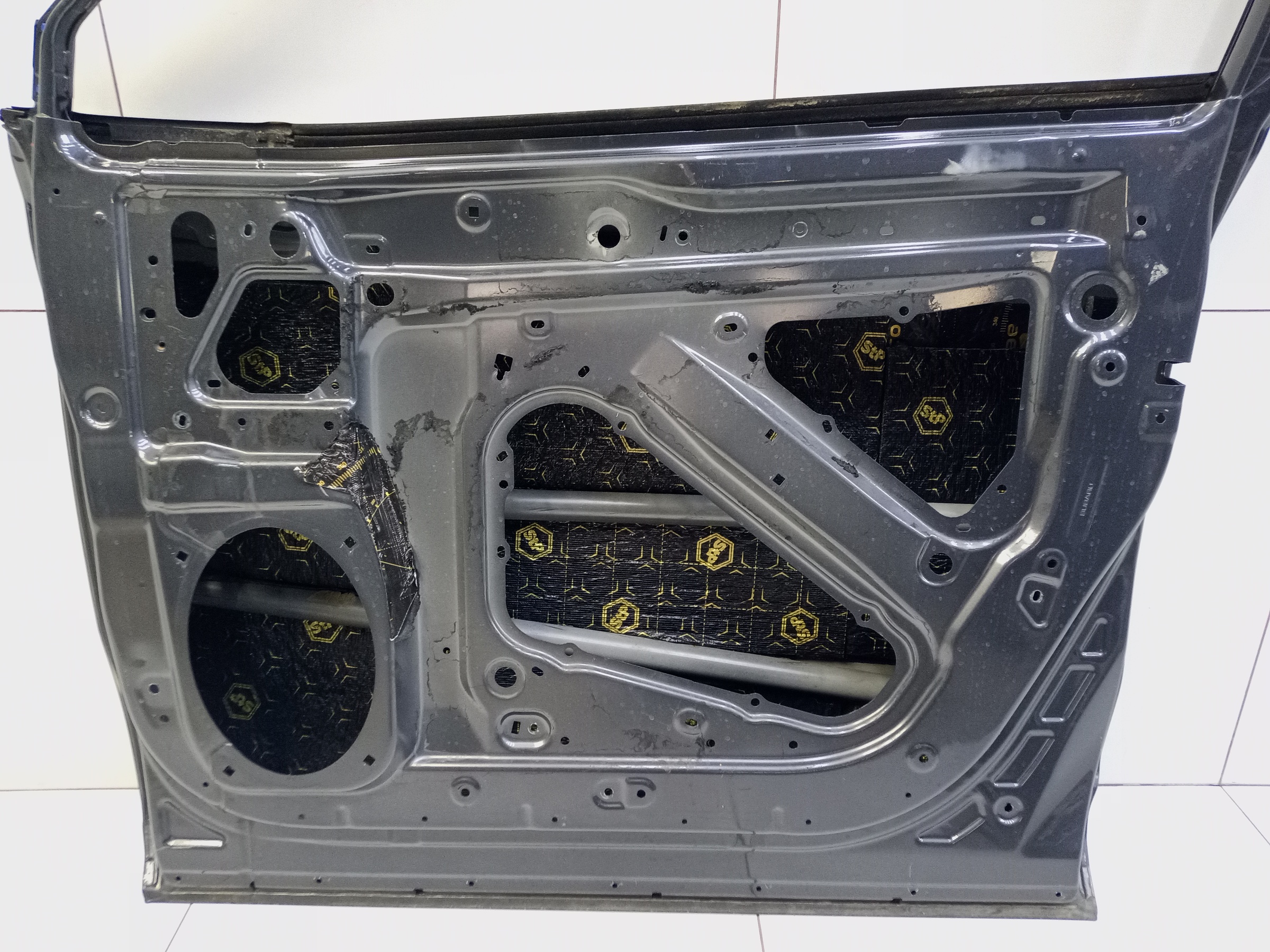 Дверь передняя правая Subaru Forester 5 SK
