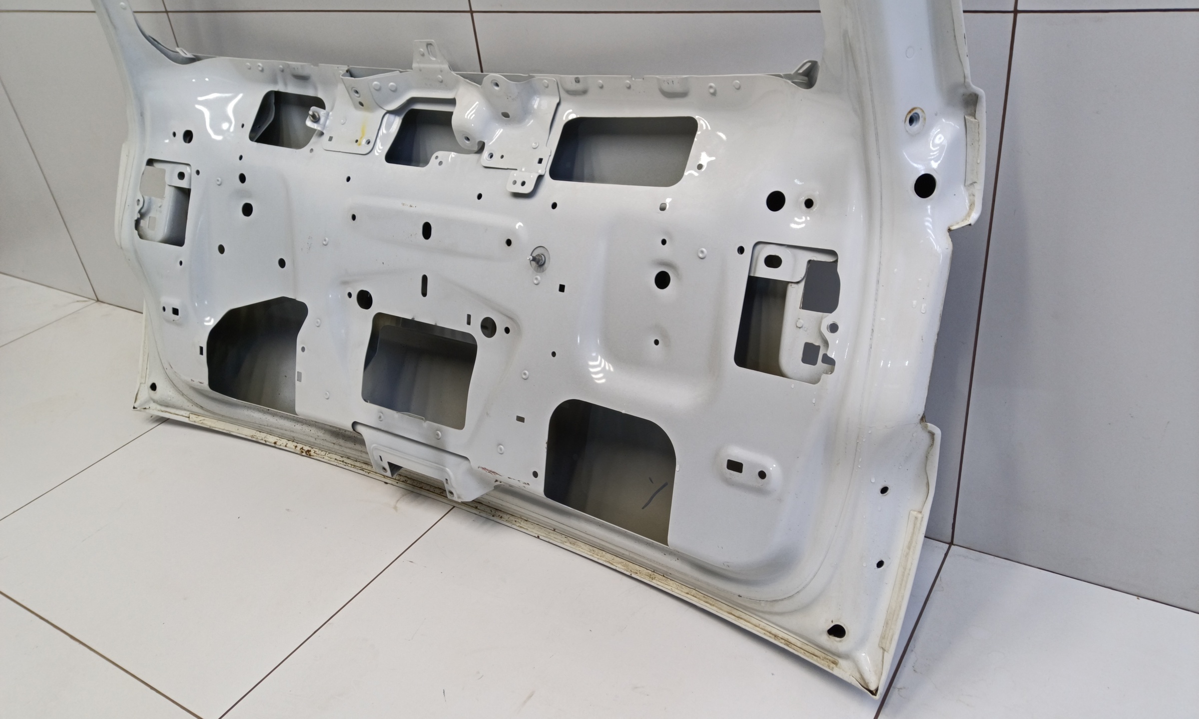 Крышка багажника Land Rover Discovery Sport 1