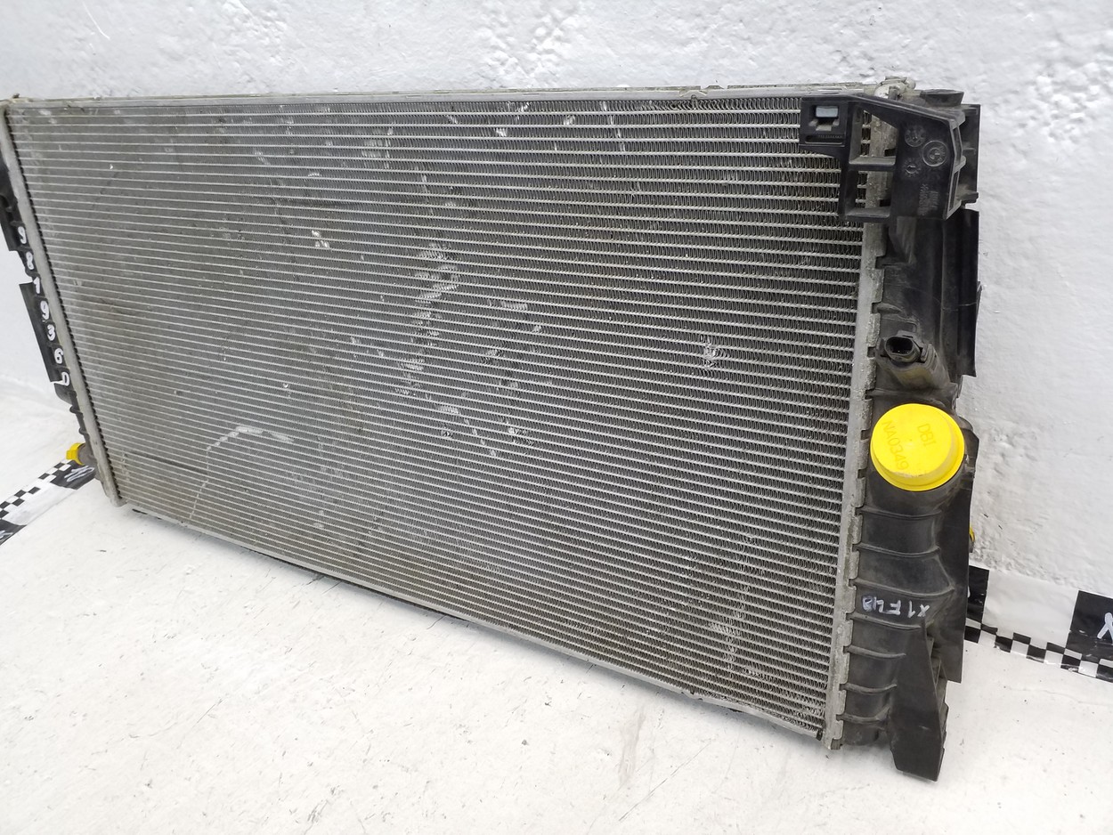Радиатор охлаждения двигателя BMW X1 F48 A/T