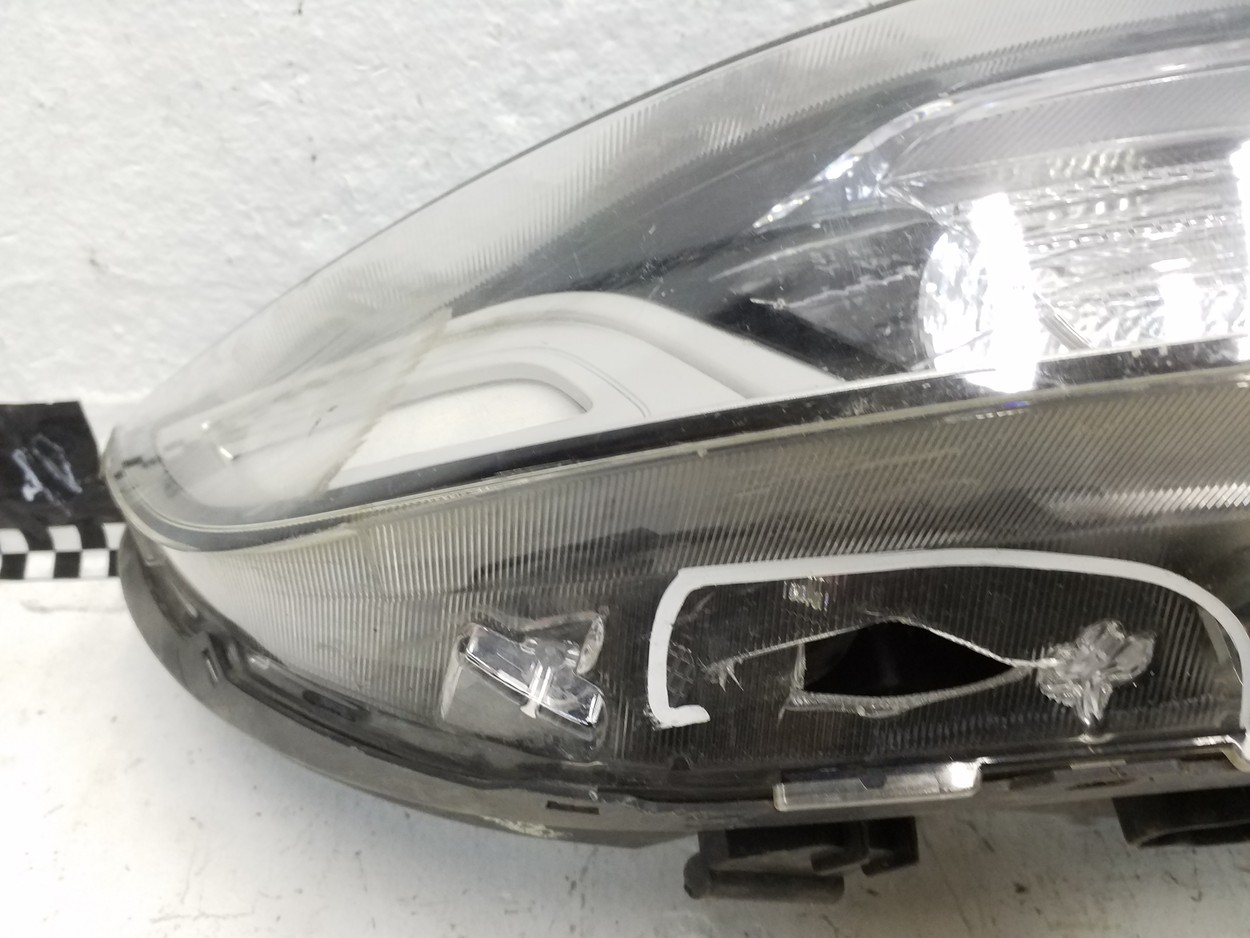 Фара передняя правая верхняя Kia Soul 3 галоген