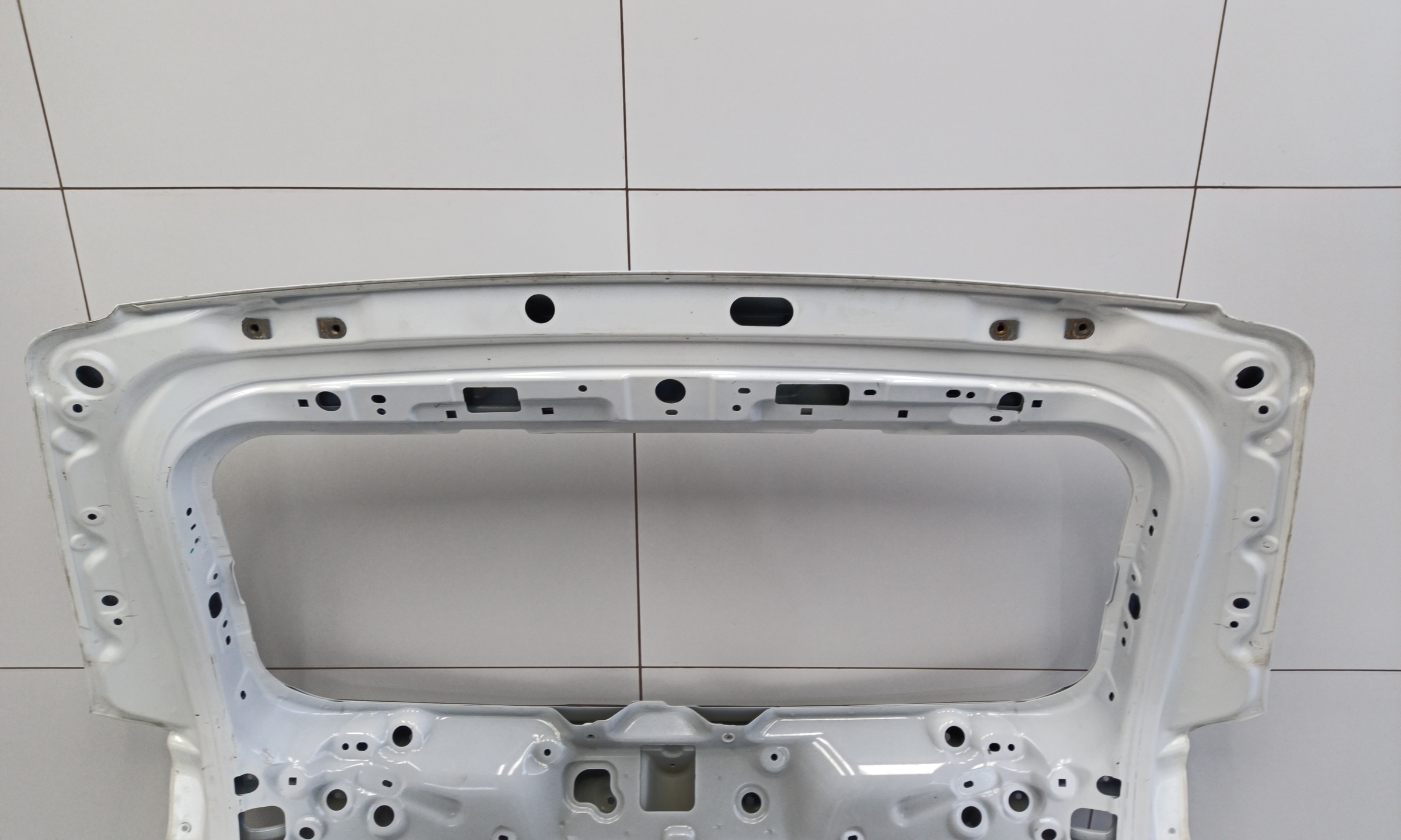 Крышка багажника Geely Atlas Pro