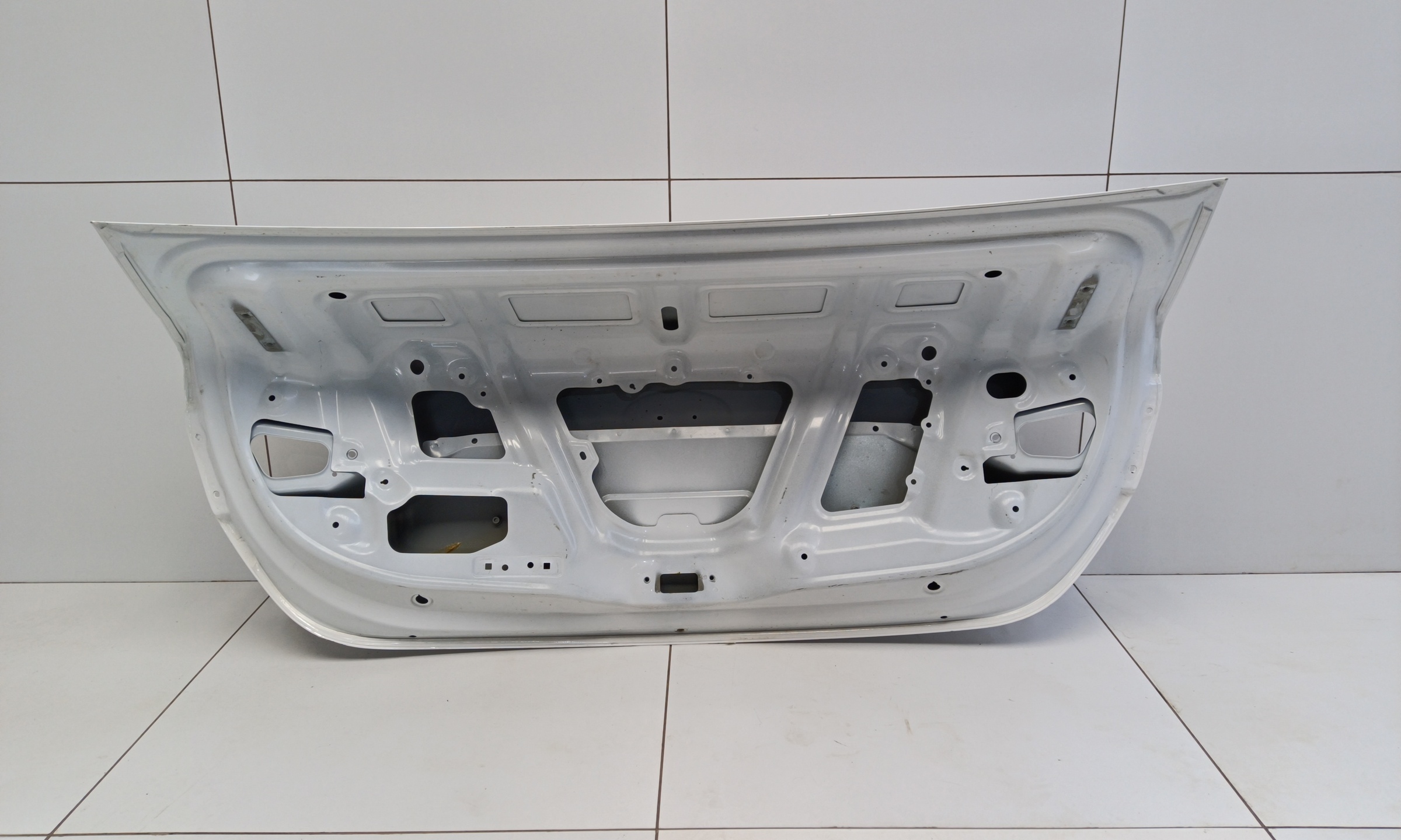 Крышка багажника Hyundai Solaris 2 Sedan