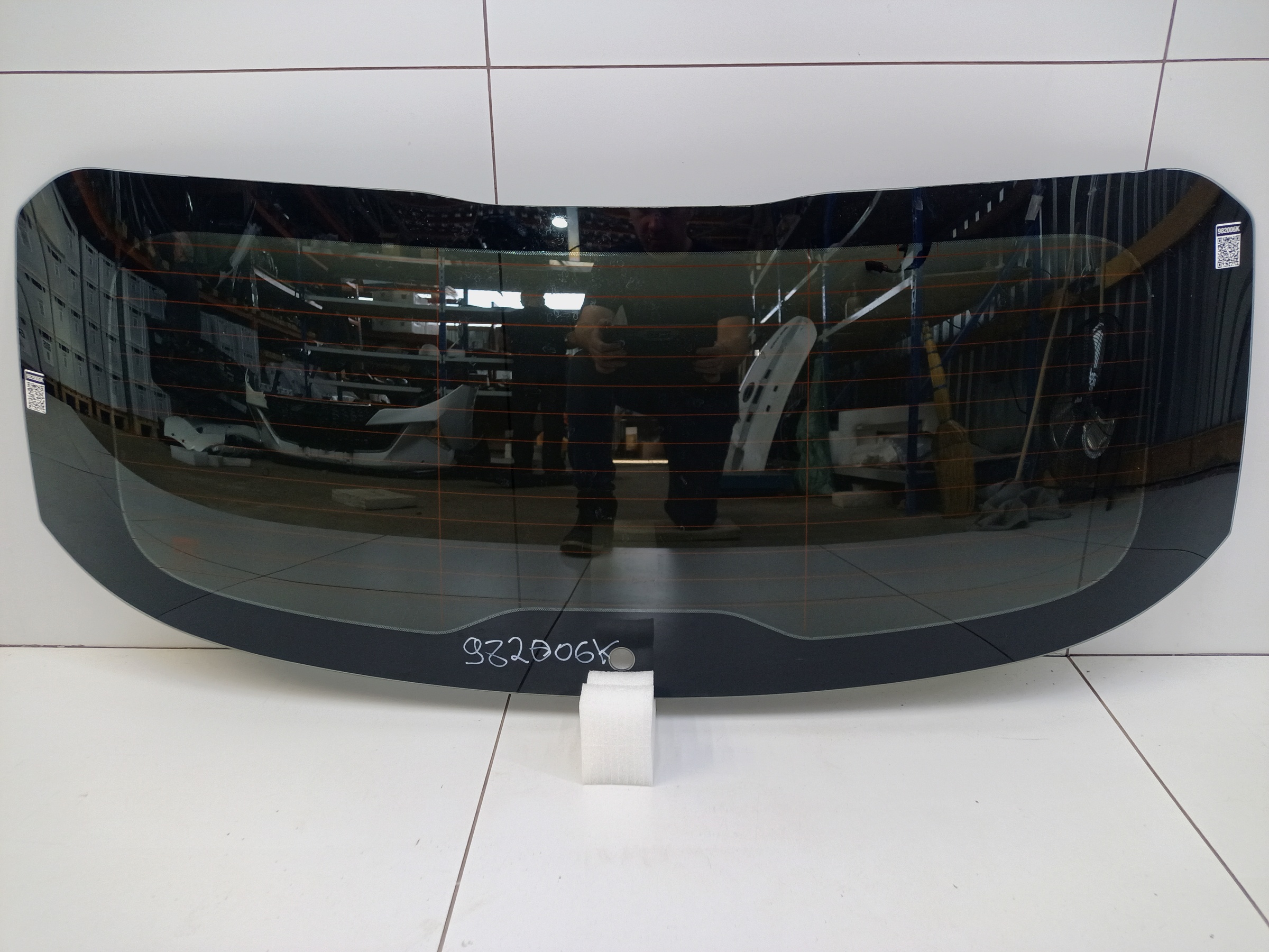 Стекло крышки багажника Geely Coolray Restail