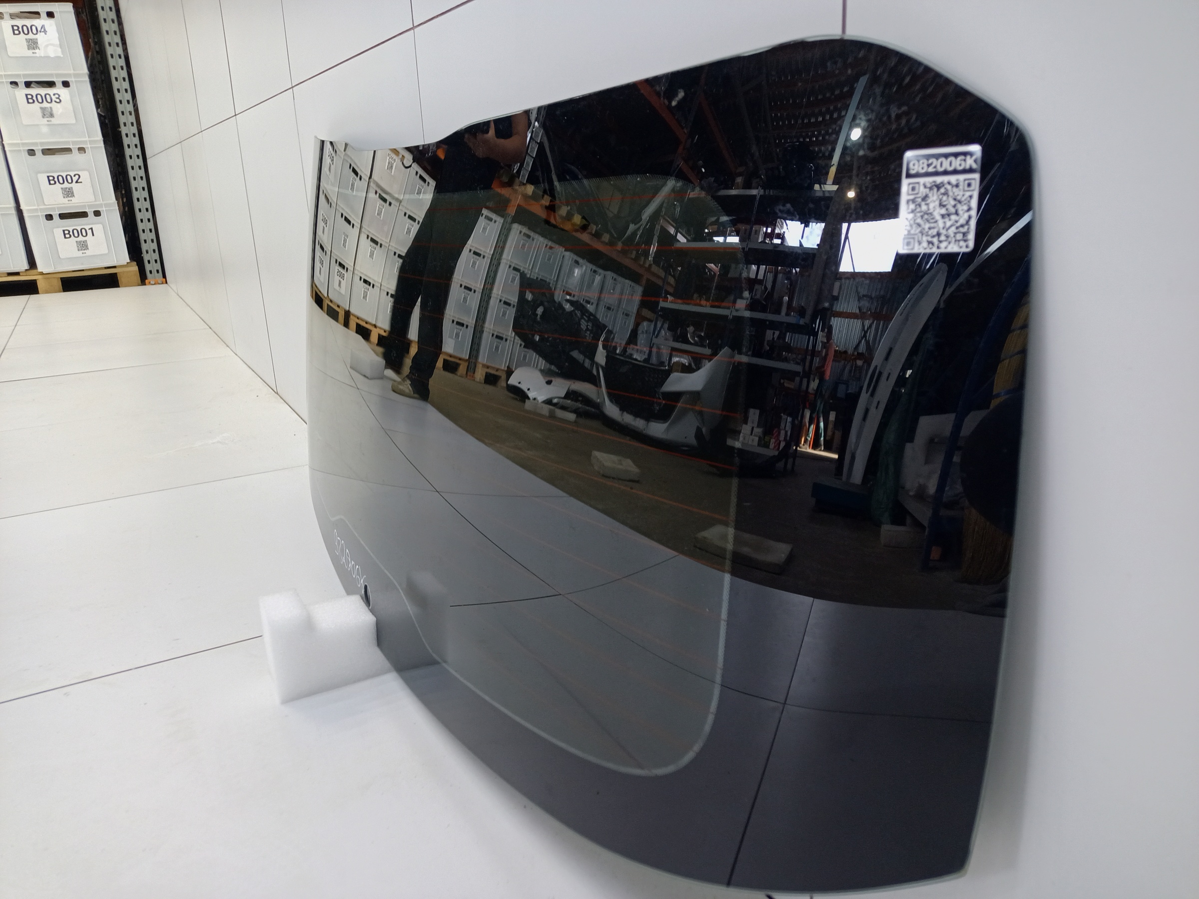 Стекло крышки багажника Geely Coolray Restail