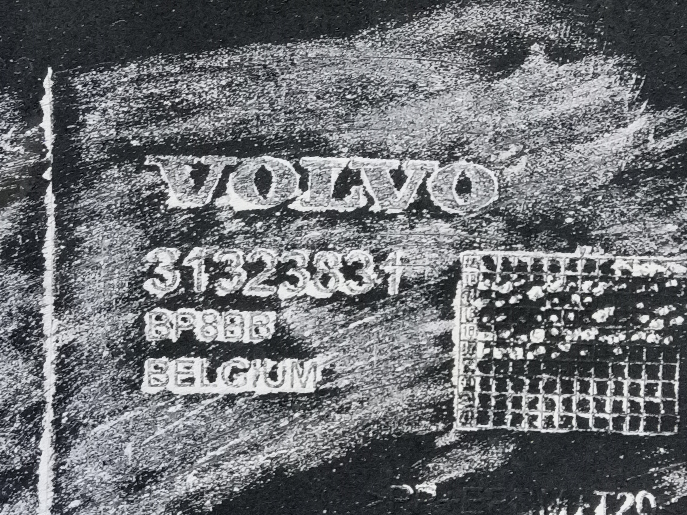 Бампер передний Volvo V60 1