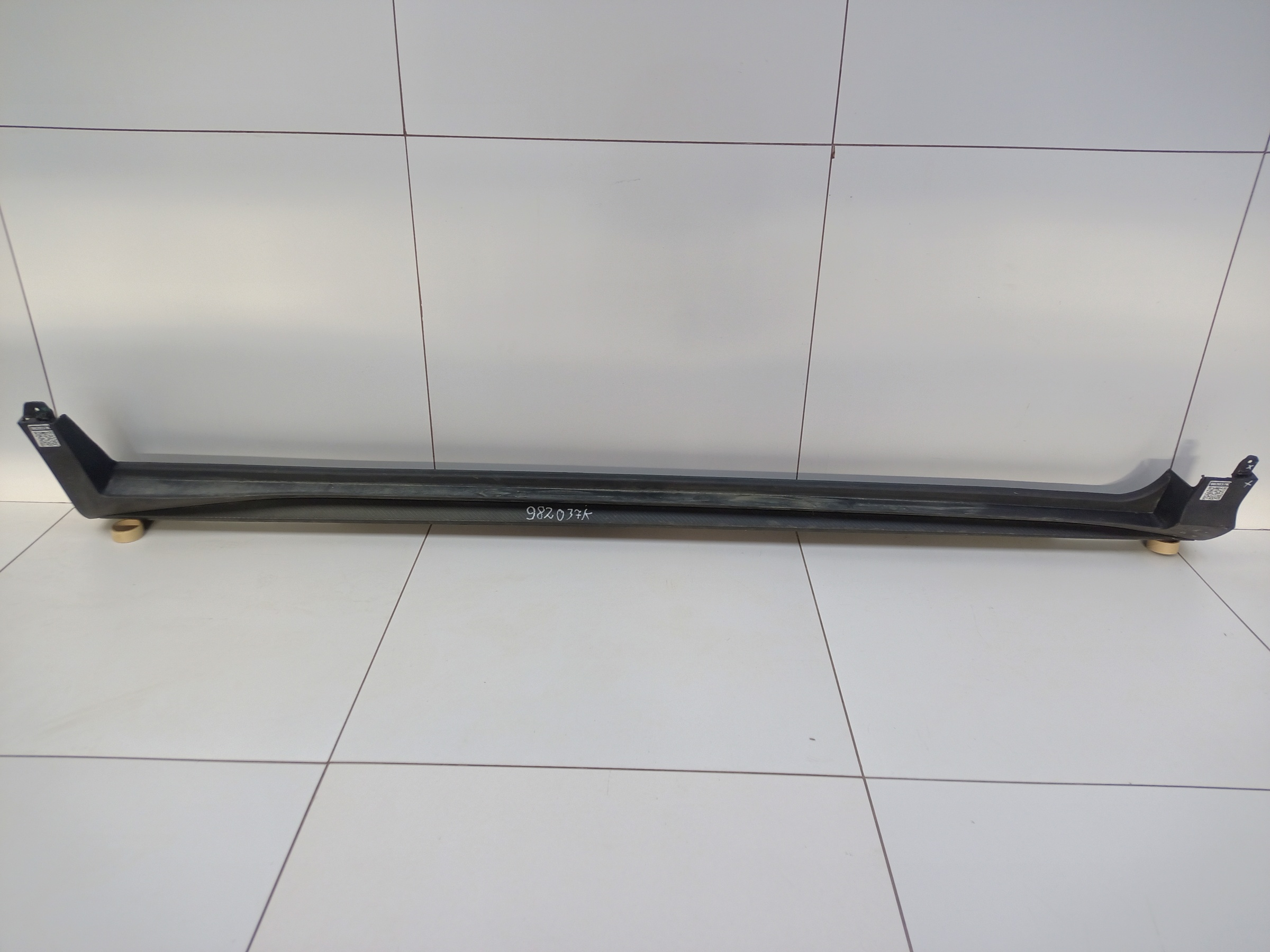 Накладка порога правого Geely Coolray