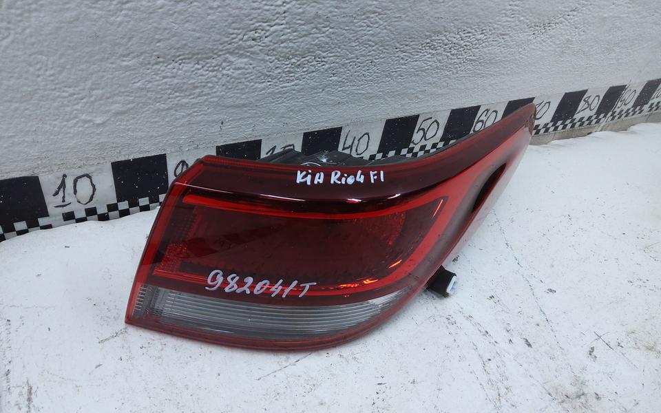 Фонарь задний правый наружный Kia Rio 4 Restail