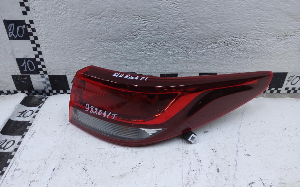 Фонарь задний правый наружный Kia Rio 4 Restail