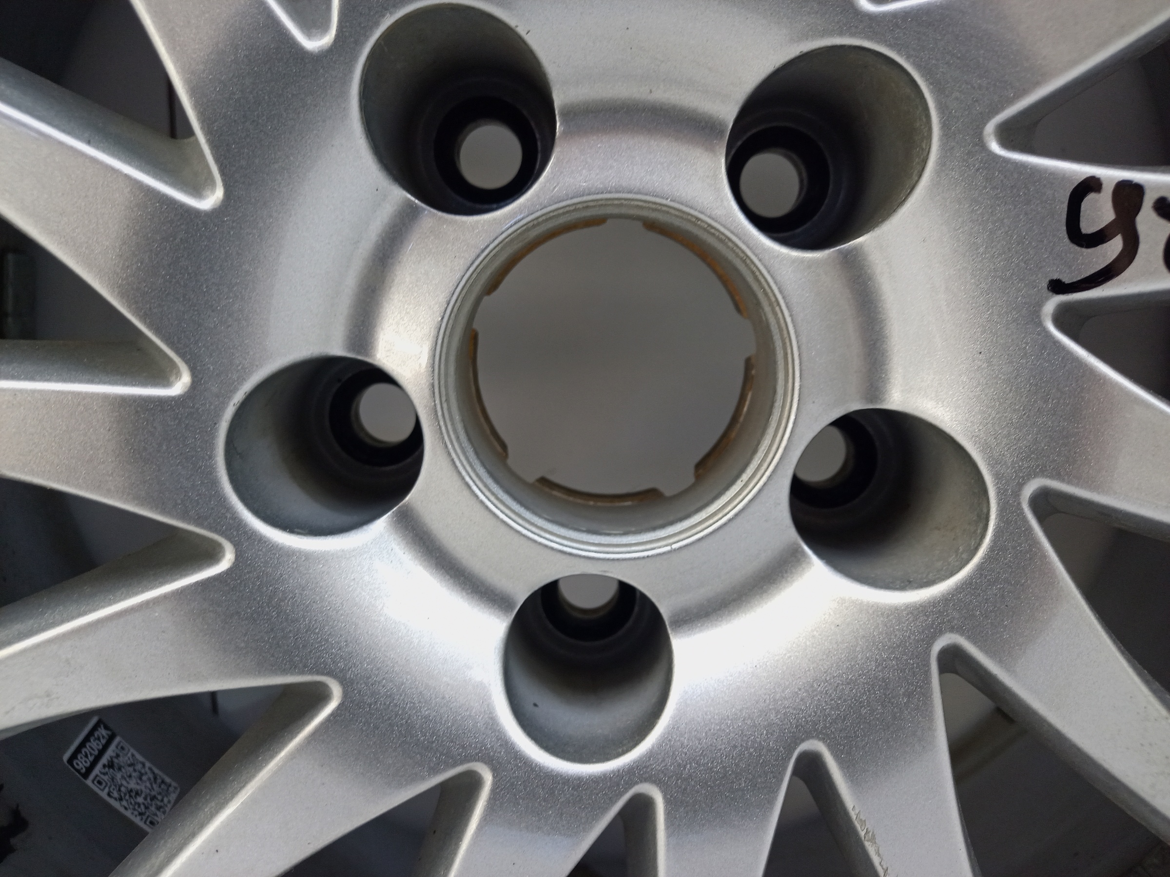 Диск колеса литой Haval Jolion R18 серебристый