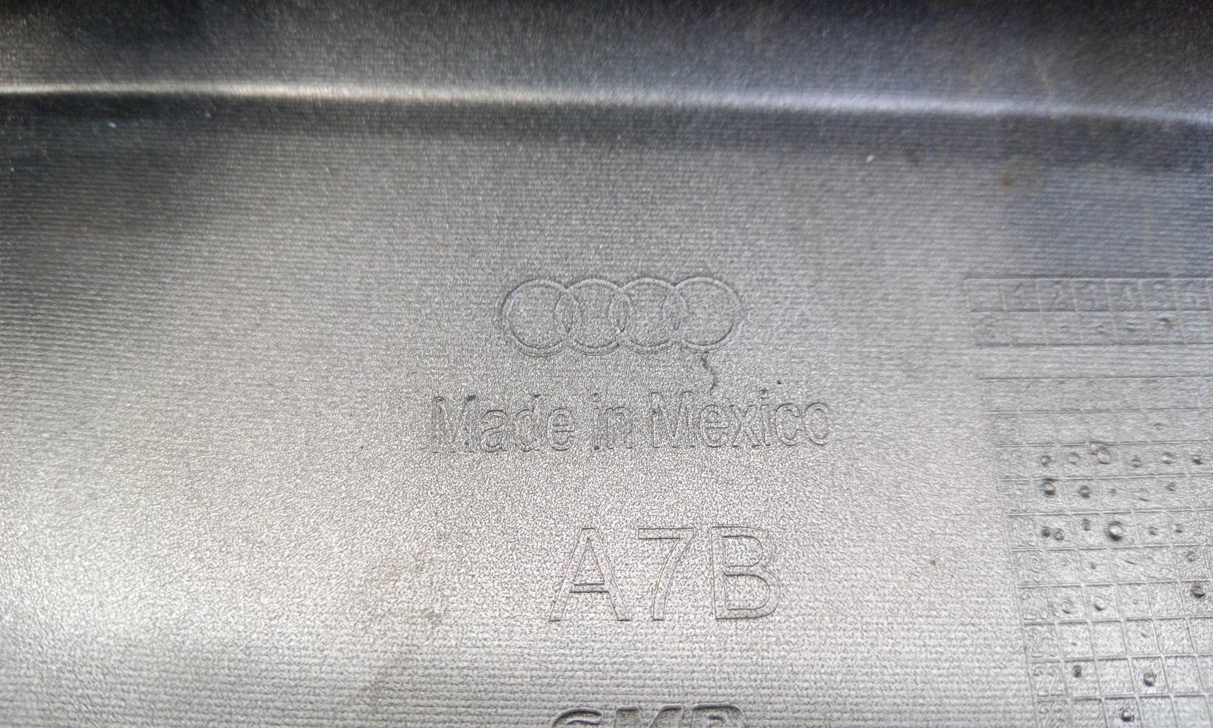 Накладка переднего бампера Audi Q5 2