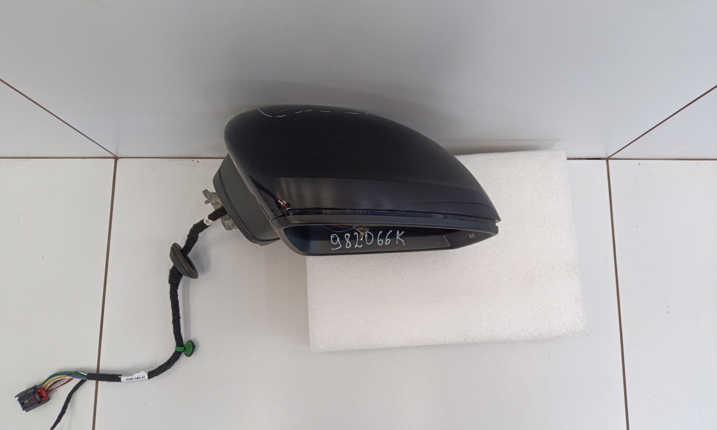 Зеркало правое Volkswagen Tiguan 2 13+2 контактов