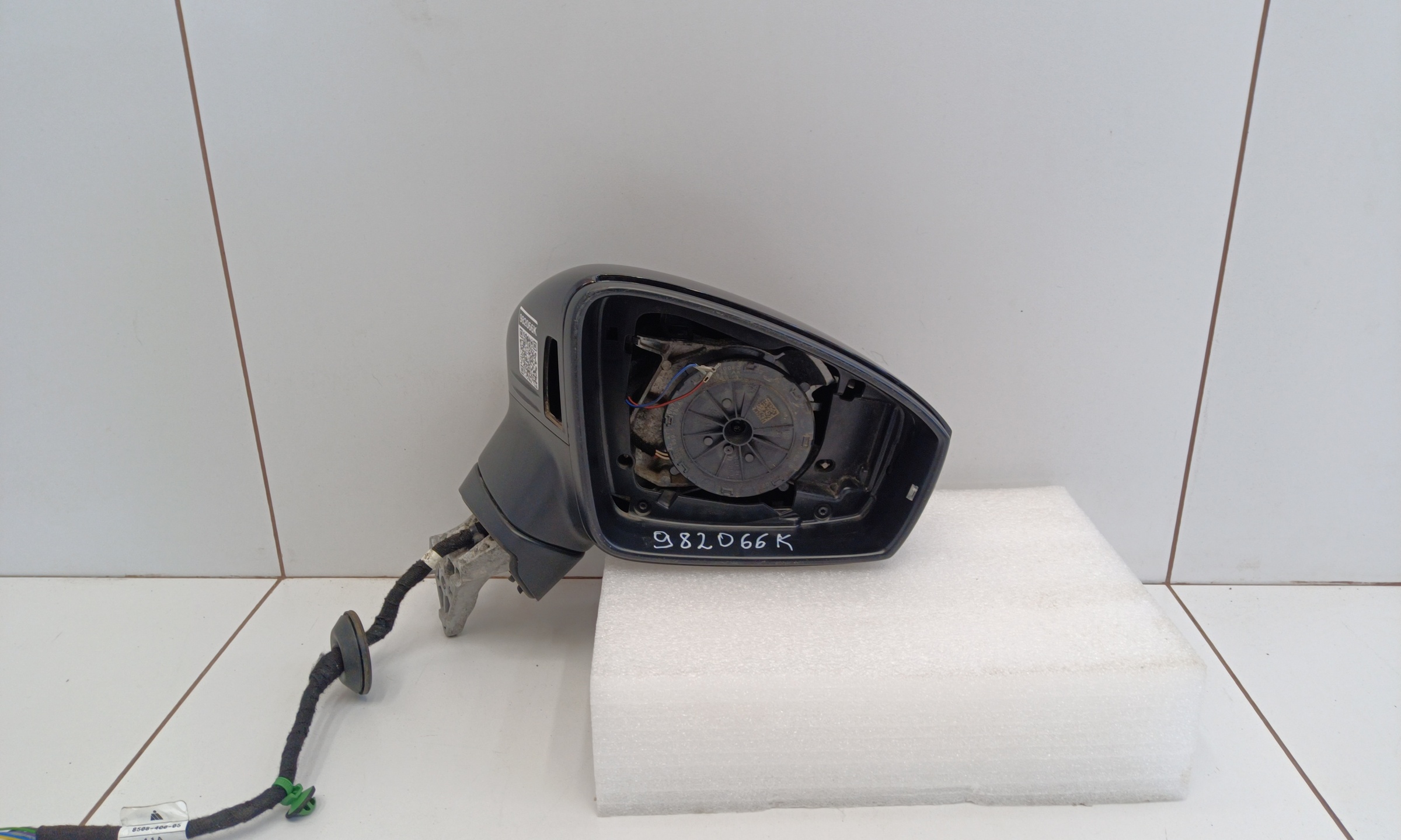 Зеркало правое Volkswagen Tiguan 2 13+2 контактов