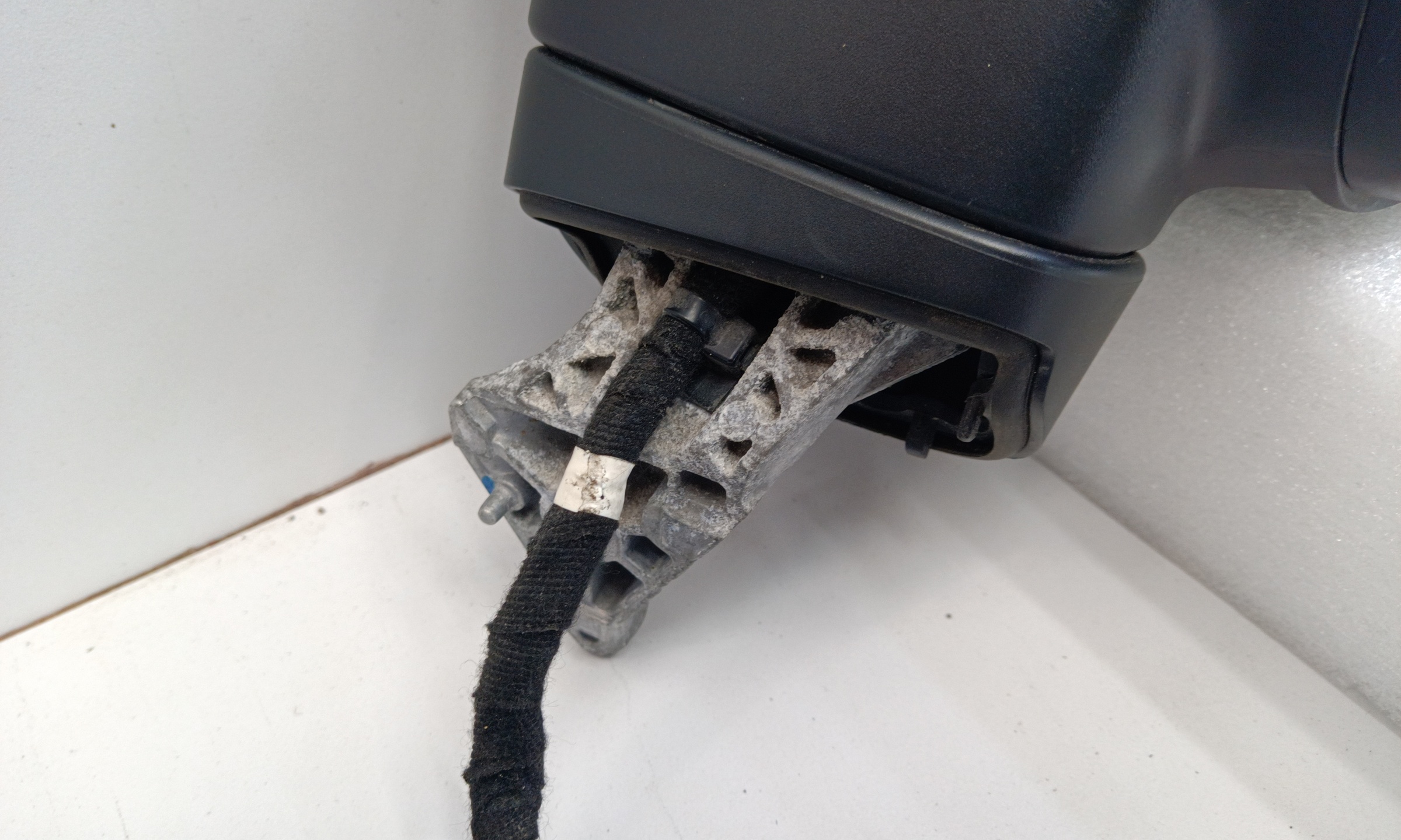 Зеркало правое Volkswagen Tiguan 2 13+2 контактов