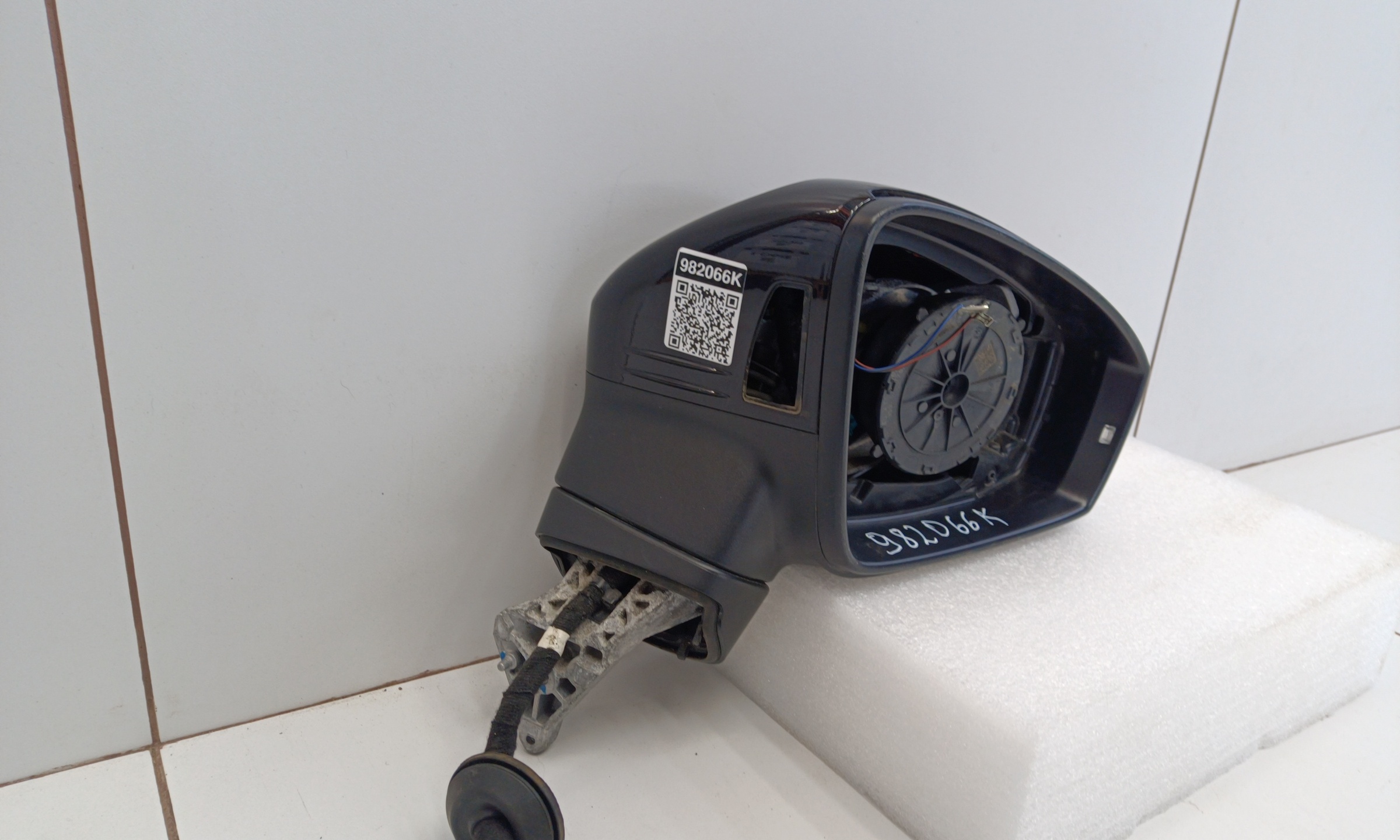 Зеркало правое Volkswagen Tiguan 2 13+2 контактов