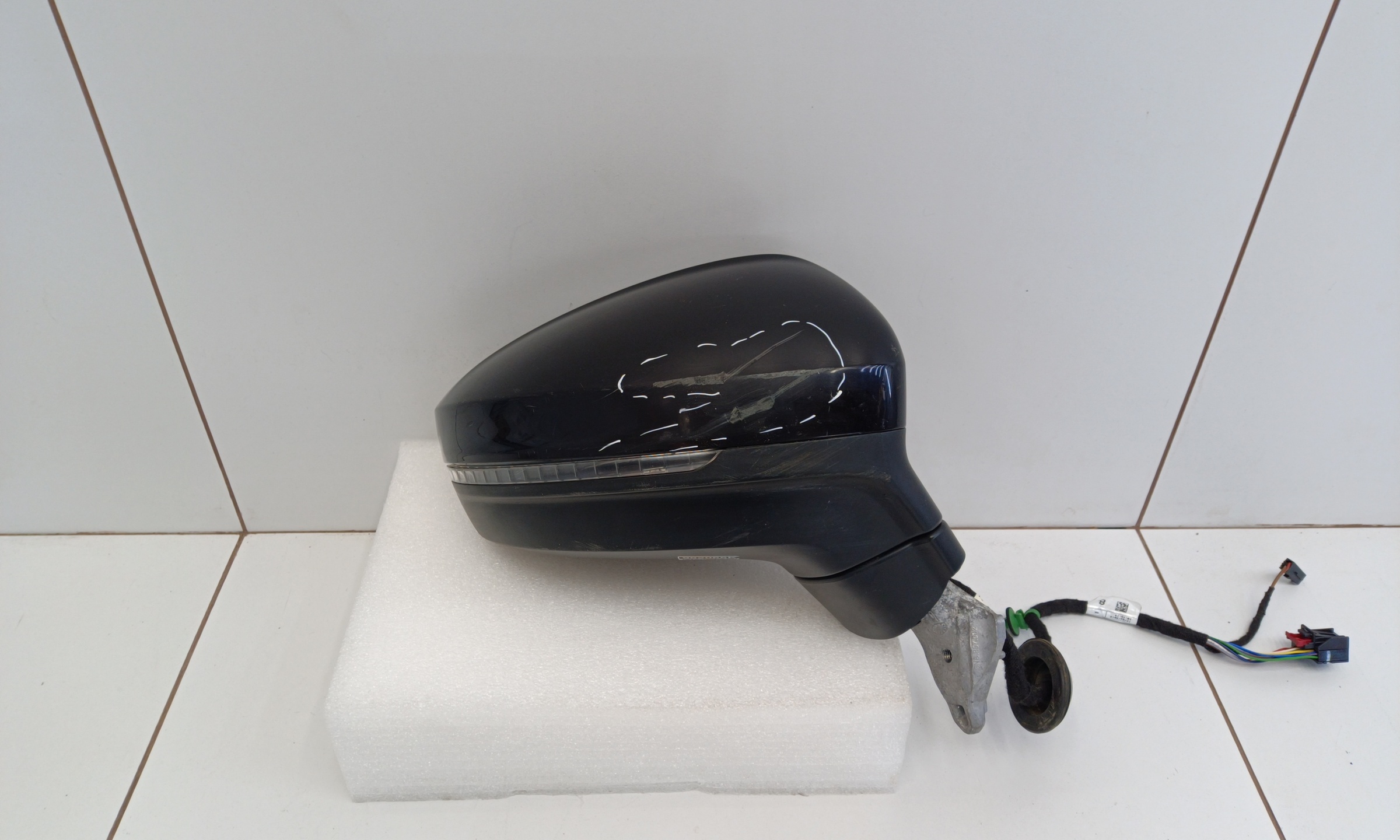 Зеркало правое Volkswagen Tiguan 2 13+2 контактов