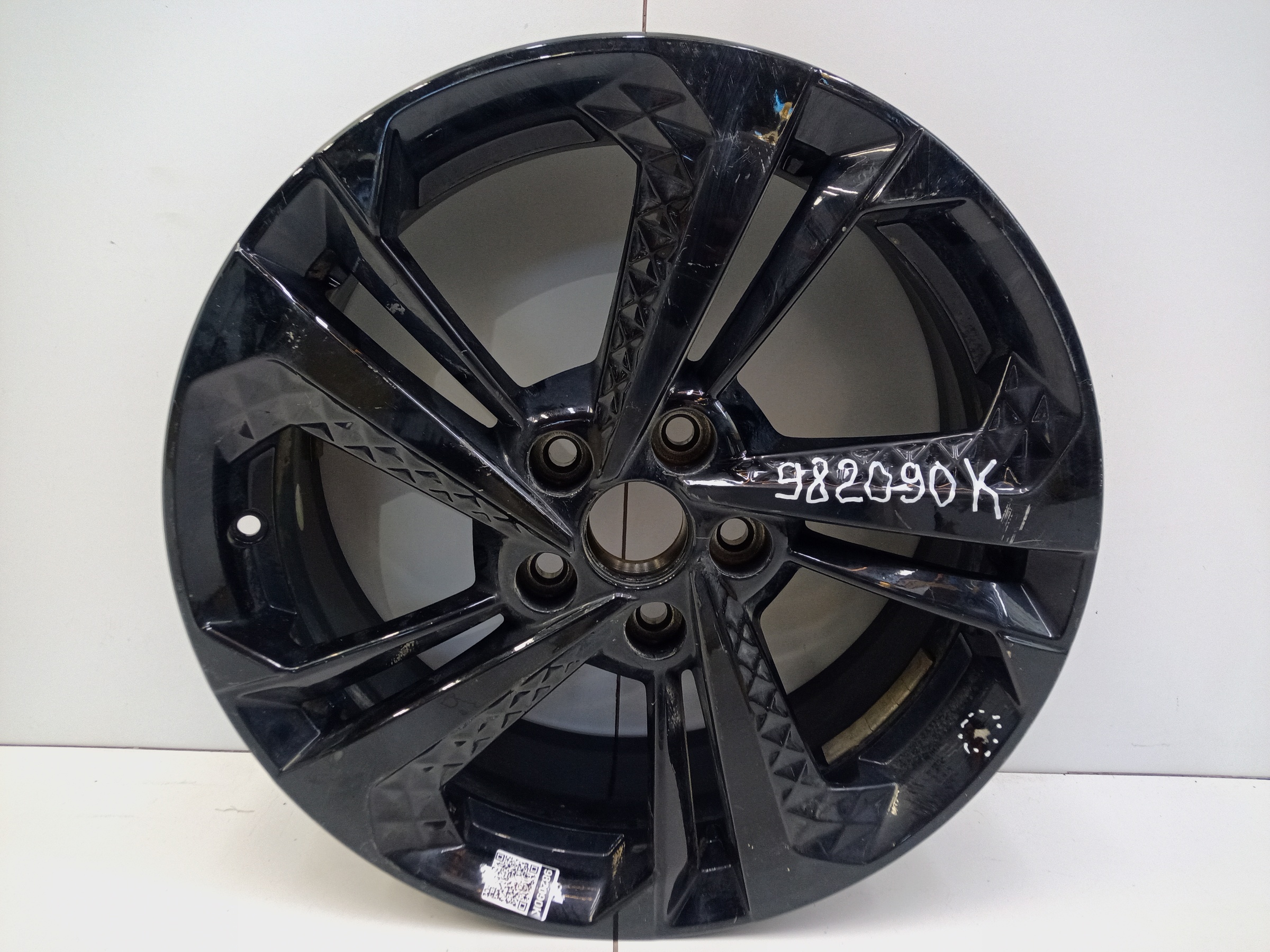 Диск колеса литой Geely Coolray Restail R18