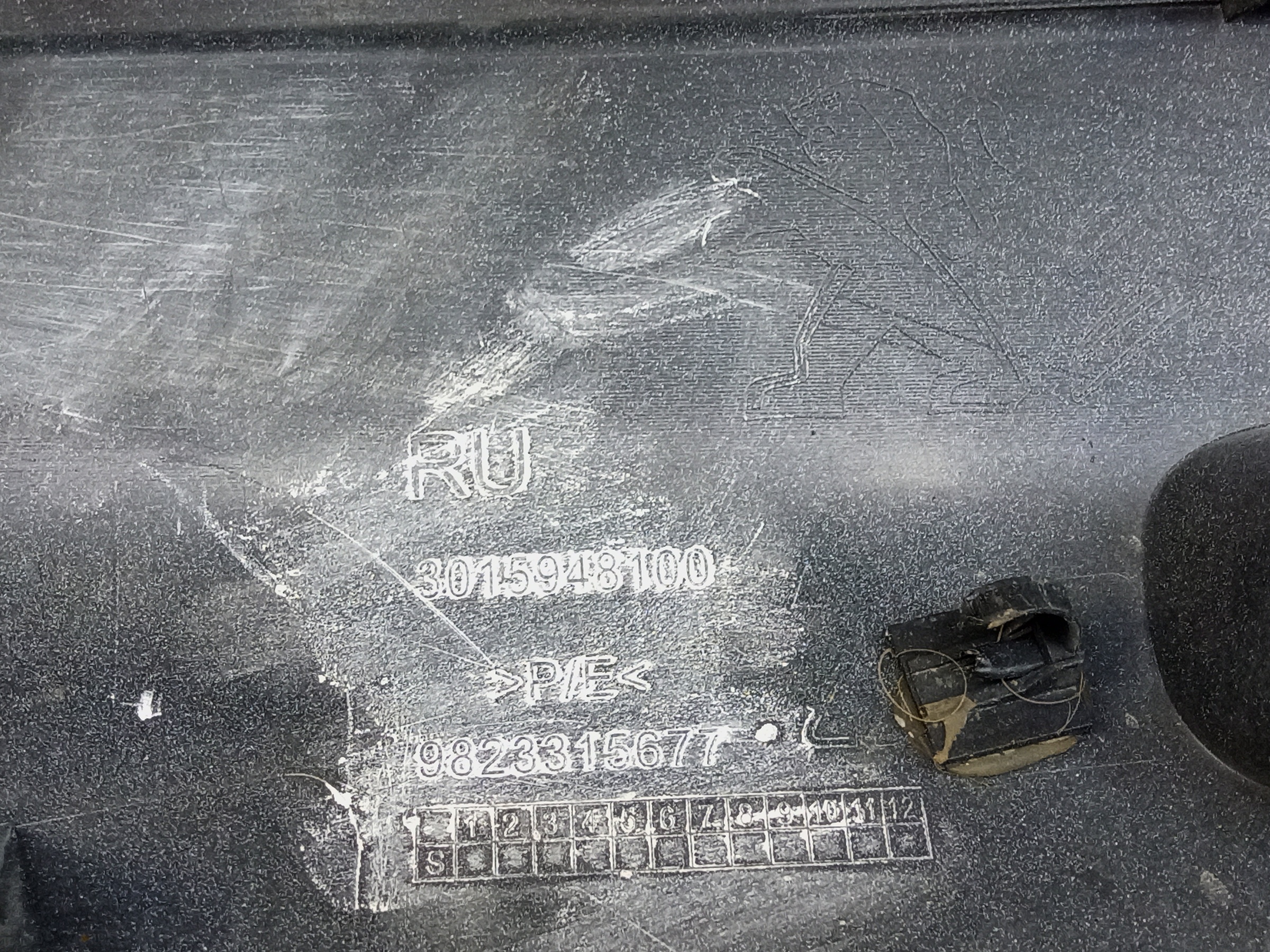 Бампер задний Peugeot Traveller крашеный