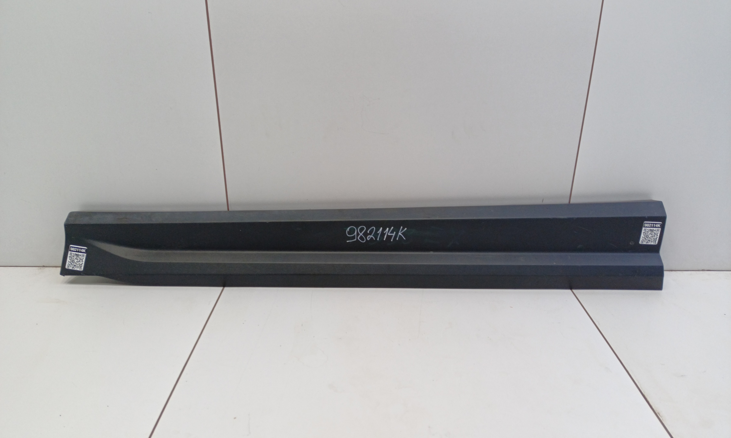 Накладка двери передней правой Geely Coolray