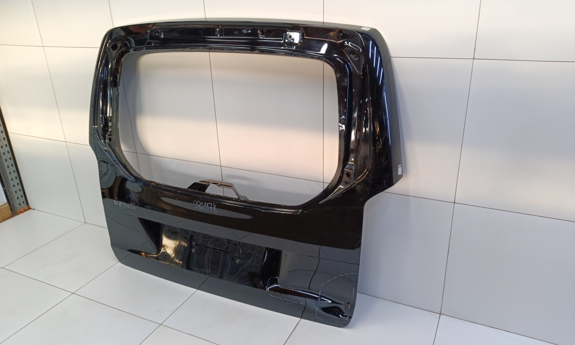 Крышка багажника Mercedes Benz V-klasse W447