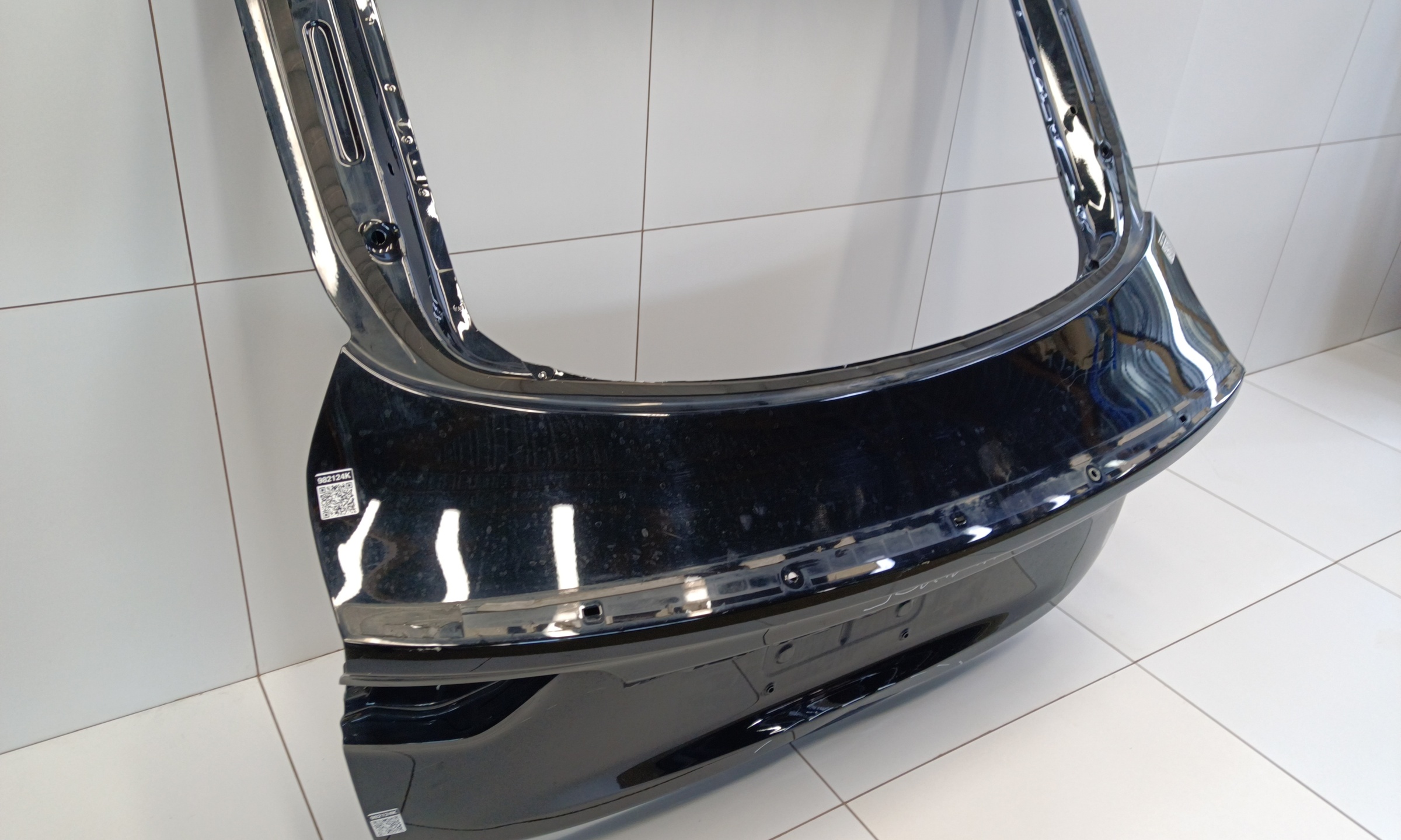 Крышка багажника Geely Tugella