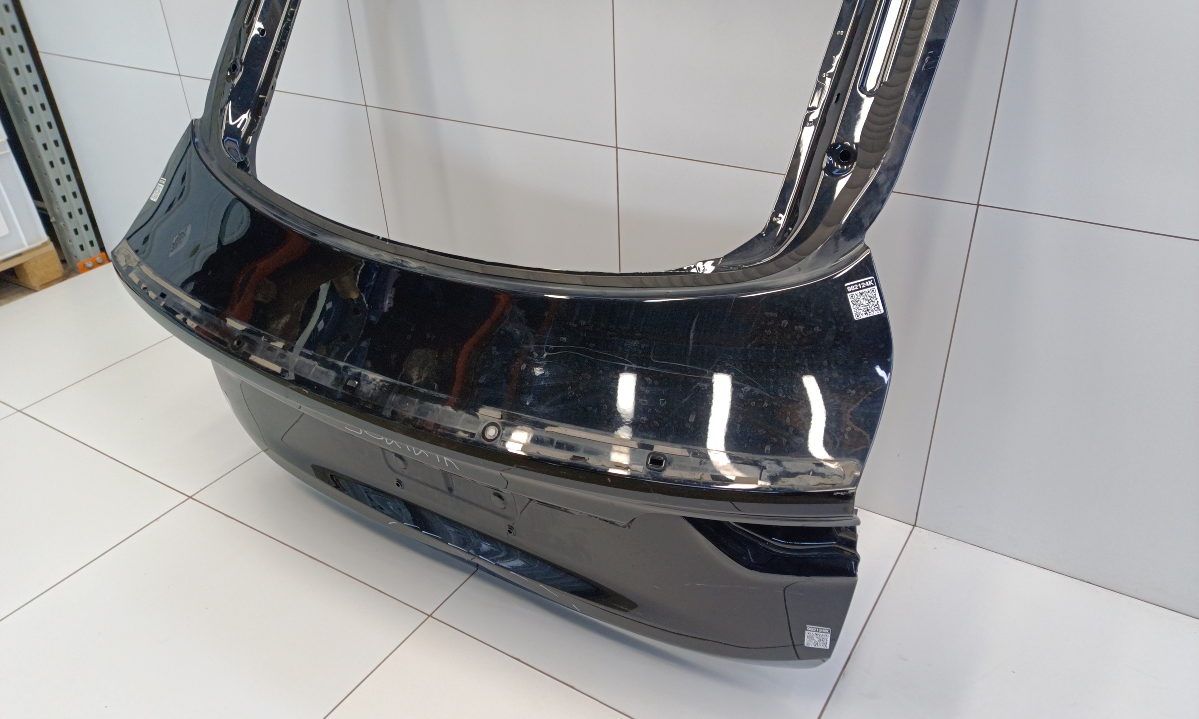 Крышка багажника Geely Tugella