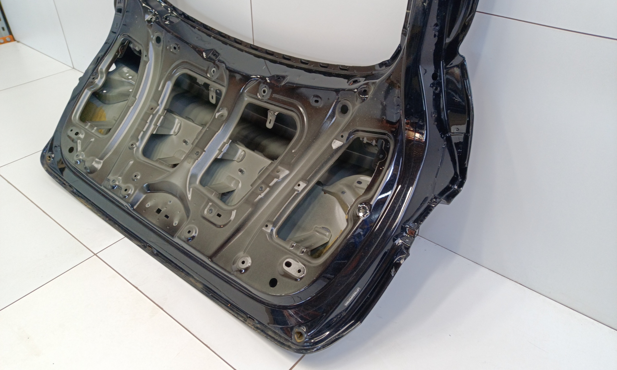 Крышка багажника Geely Tugella