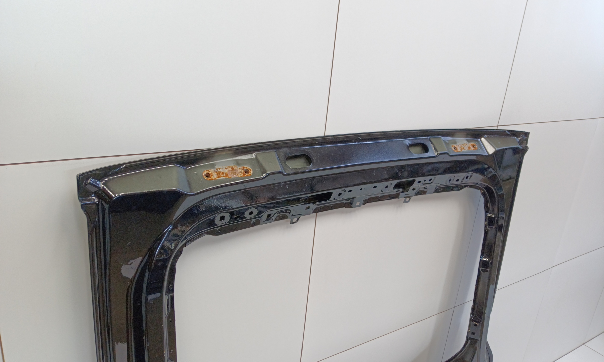 Крышка багажника Geely Tugella