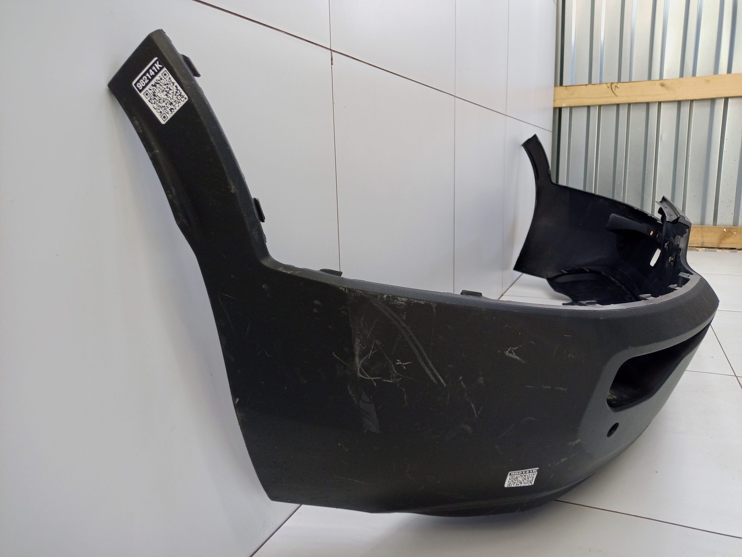 Бампер задний Volvo XC40