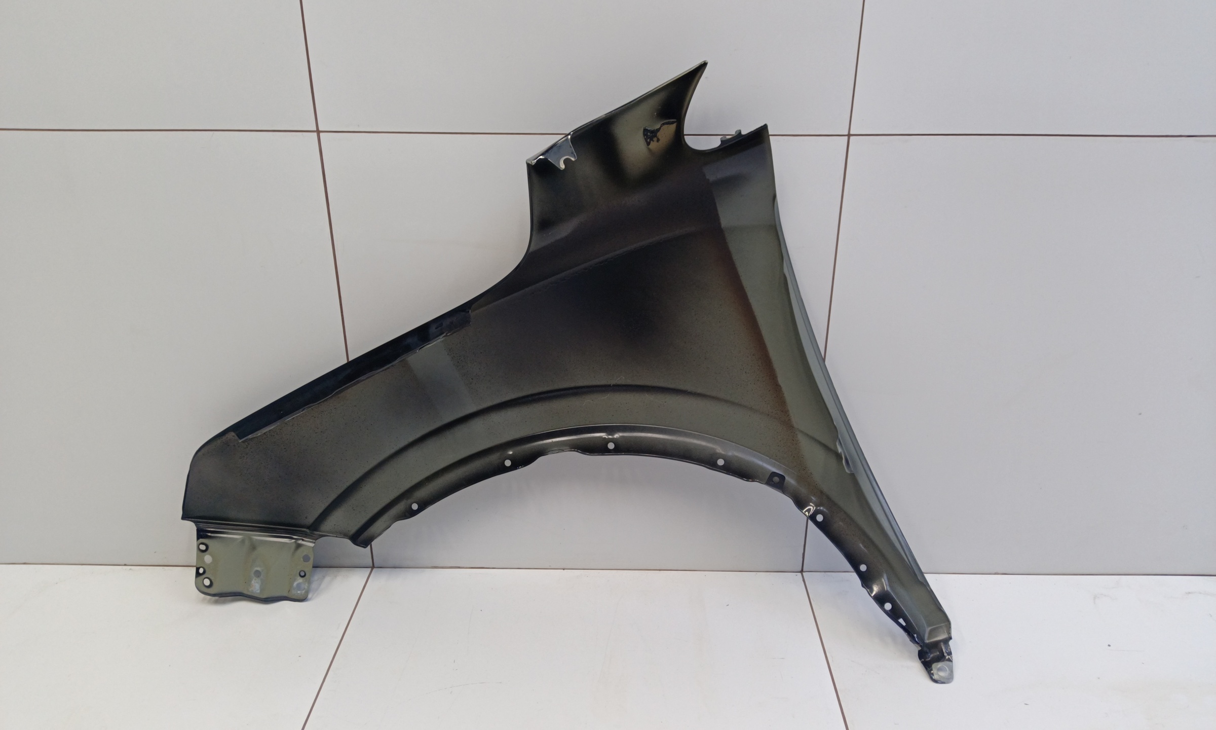 Крыло переднее правое Geely Coolray