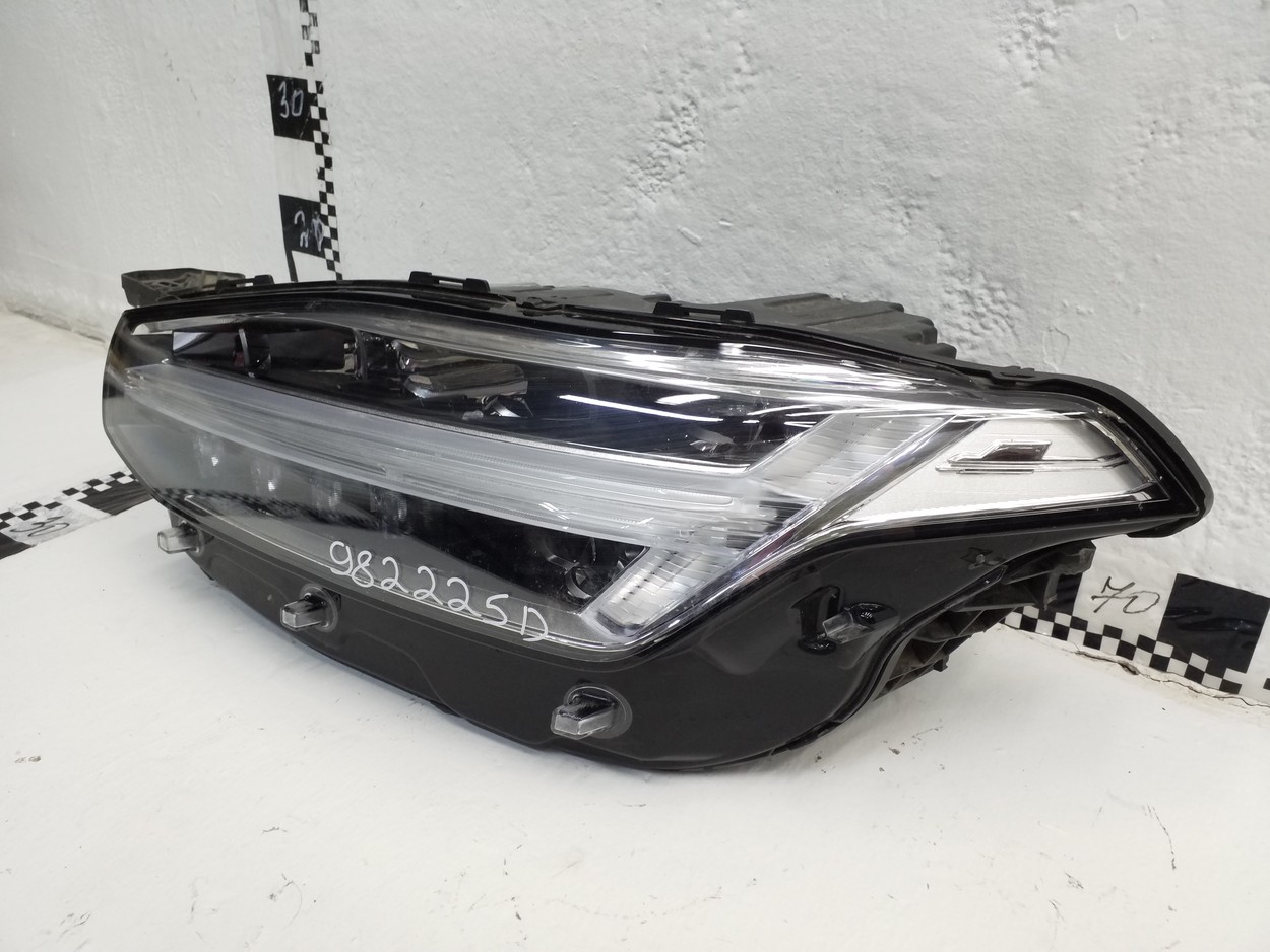 Фара передняя левая Volvo XC90 2 LED