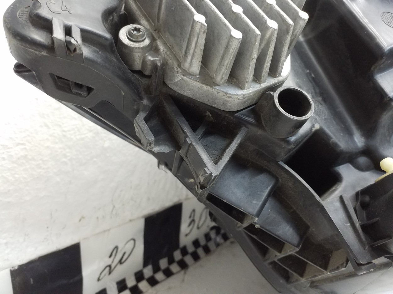 Фара передняя левая Volvo XC90 2 LED