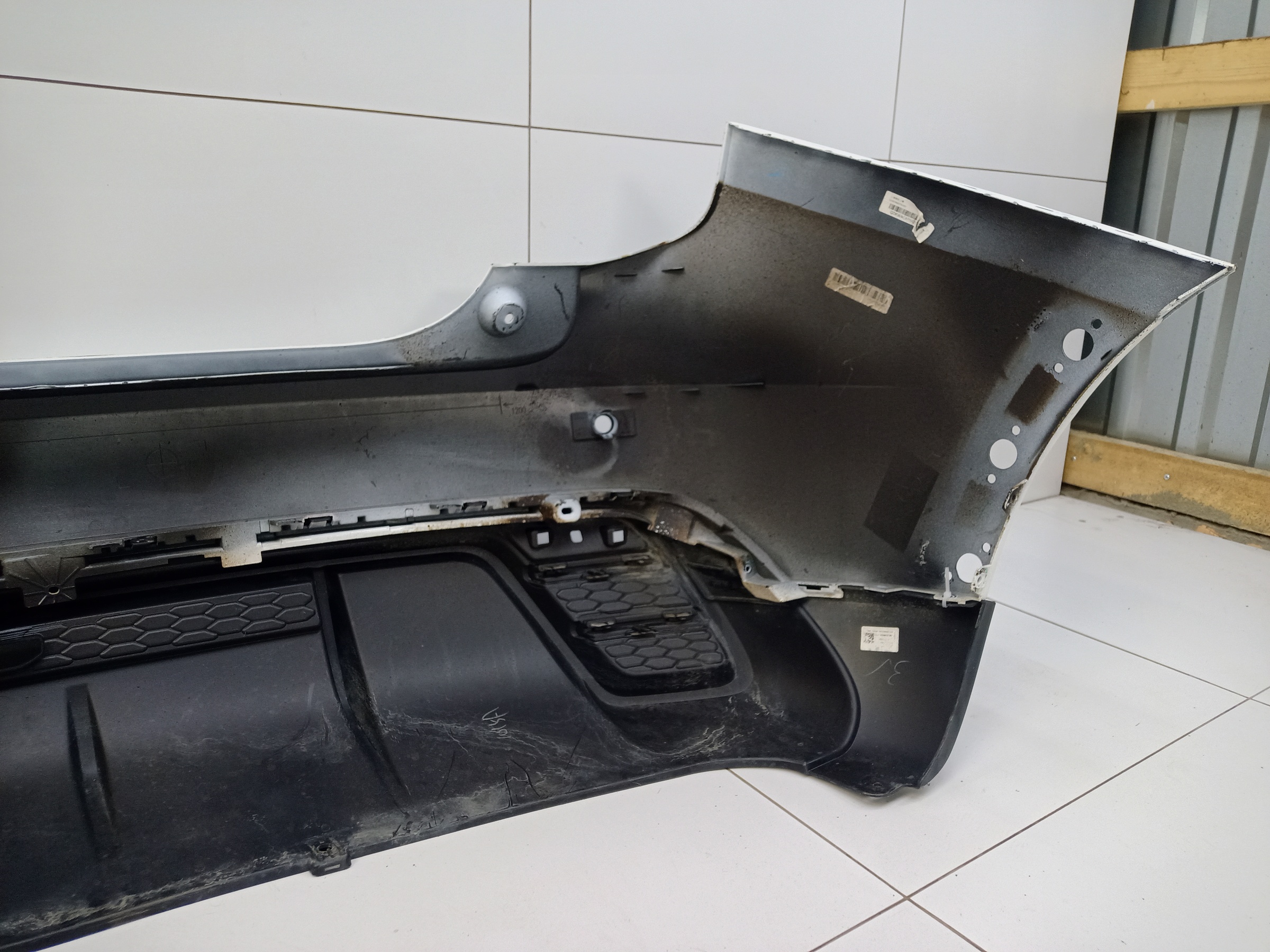 Бампер задний верхняя часть Haval Jolion Restail с отверстиями под накладки