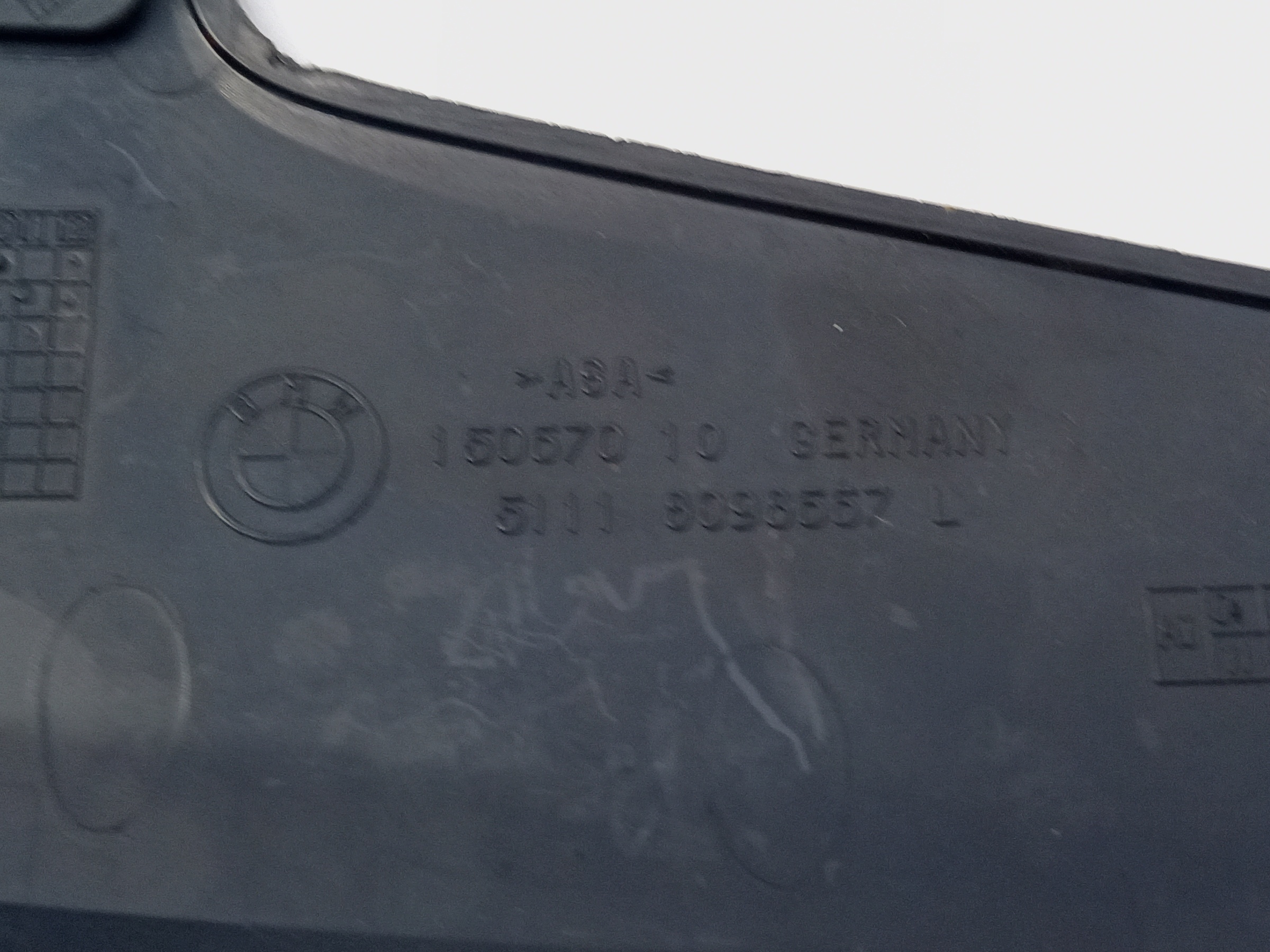 Накладка левой решетки переднего бампера верхняя BMW 5er G30 Restail M-paket