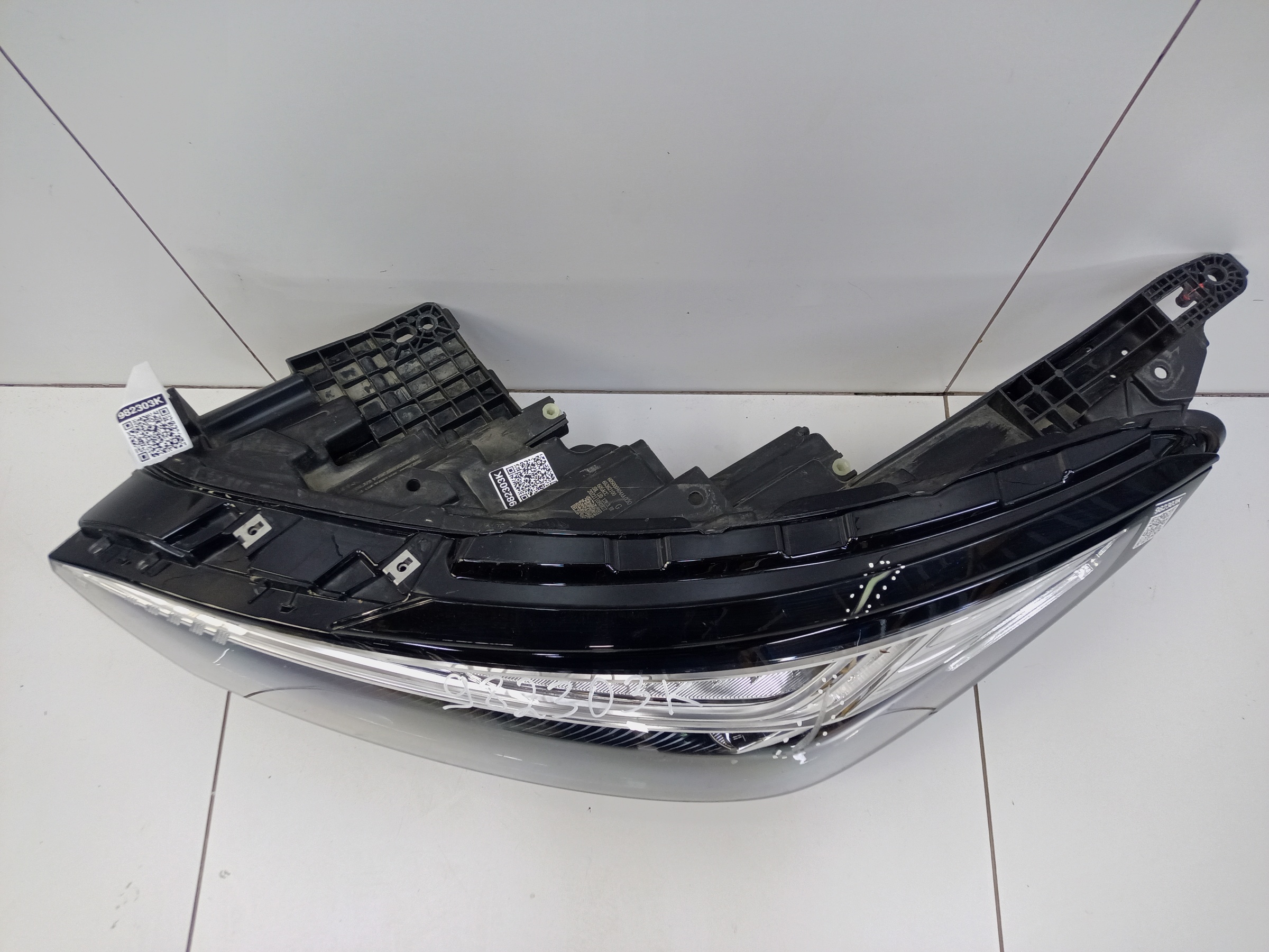 Фара передняя левая Exeed VX LED