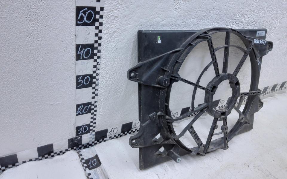 Диффузор вентилятора радиатора Chery Tiggo 8