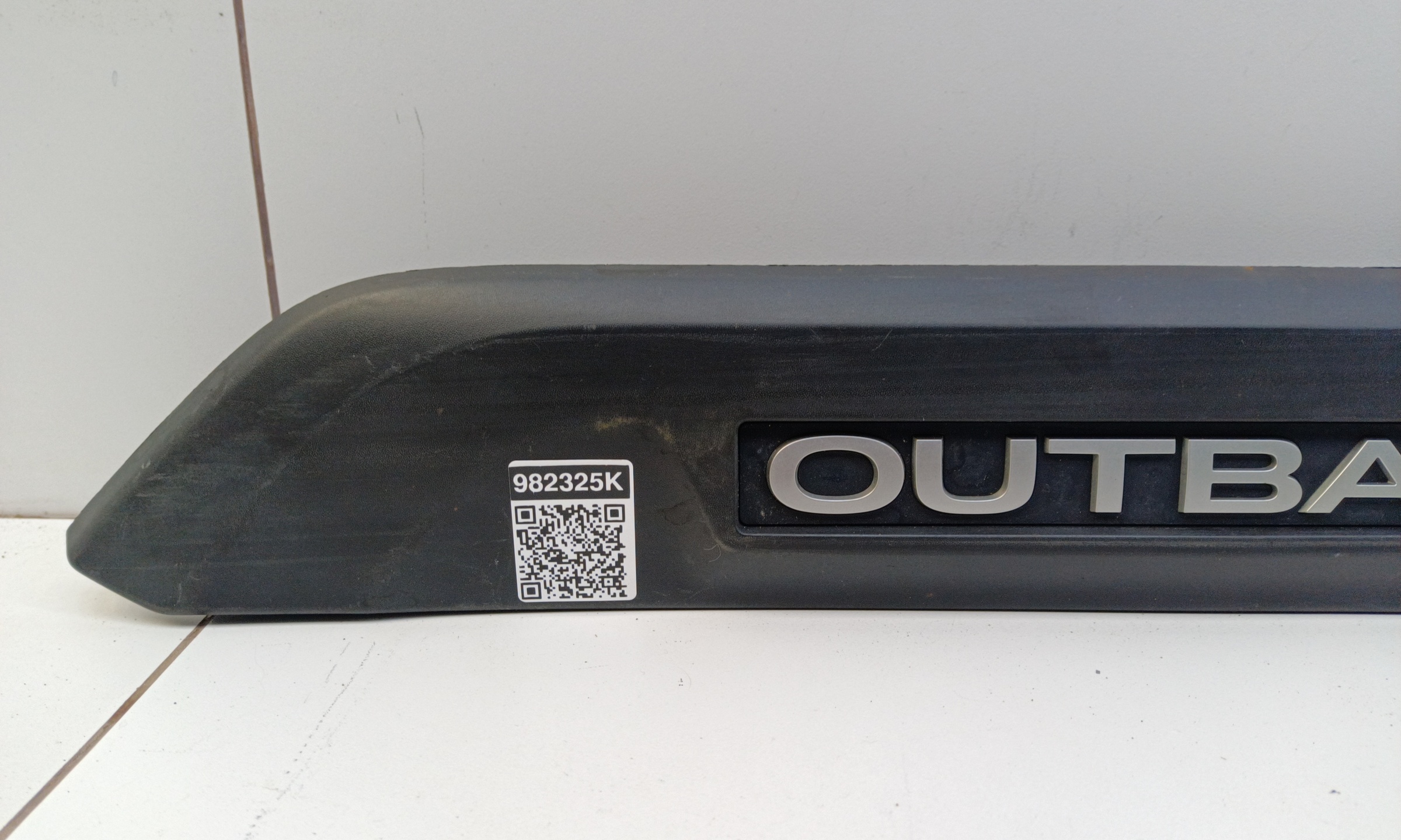 Накладка двери задней правой Subaru Outback 6
